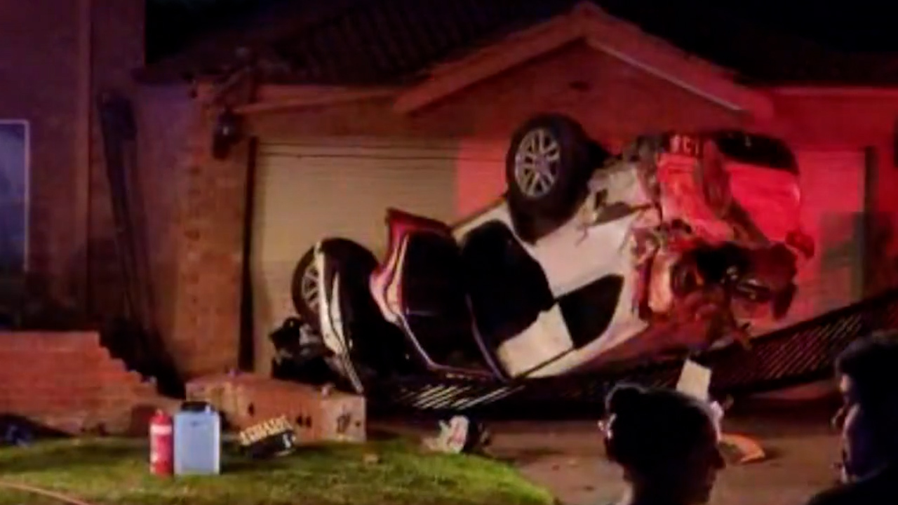 Car crashes into Rowville home in Melbourne