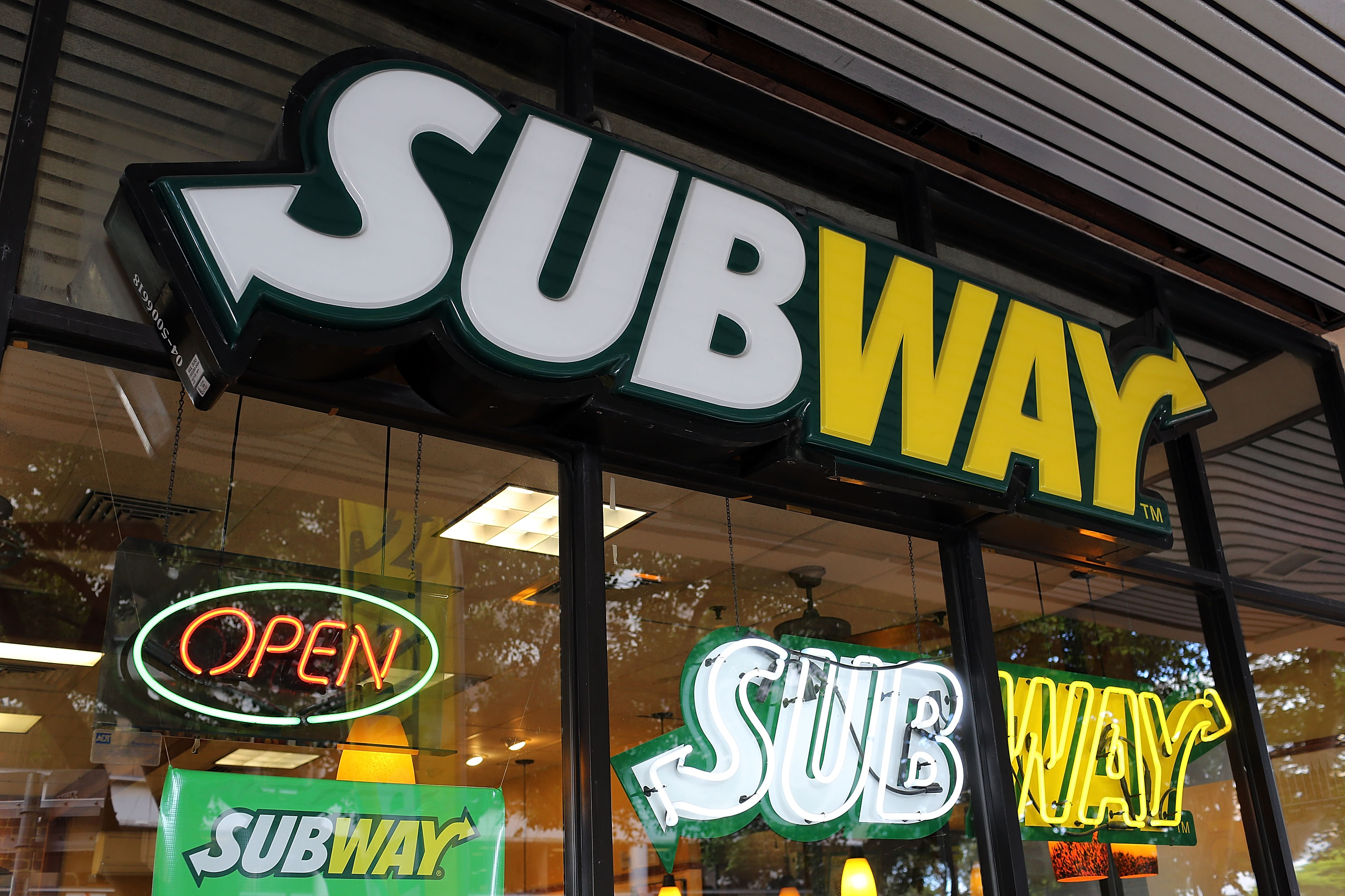 Subway Australia running out of garlic aioli amid nationwide supply shortage Flipboard
