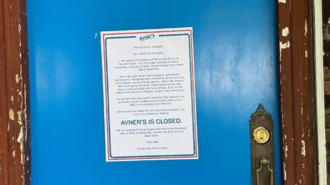 The Australian Jewish Association shared this photo to Instagram, announcing Avner's bakery had closed.