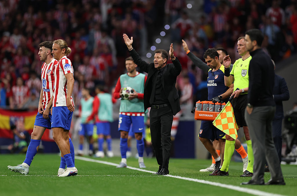 Diego Simeone at Metropolitano Stadium.