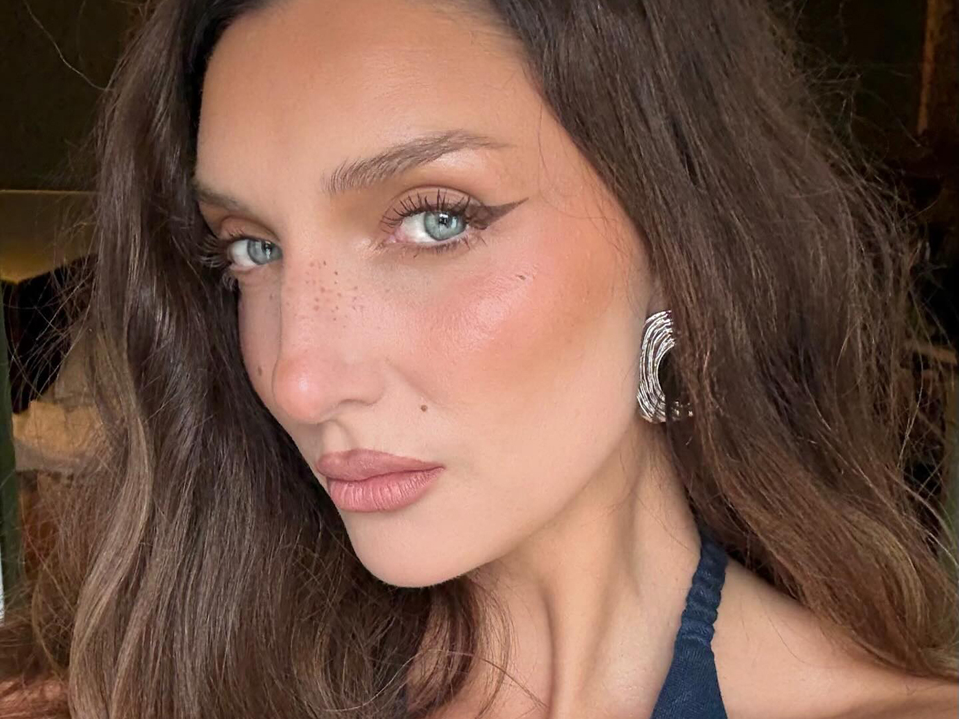 Tanielle Jia is a prolific Australian makeup artist and small business owner.