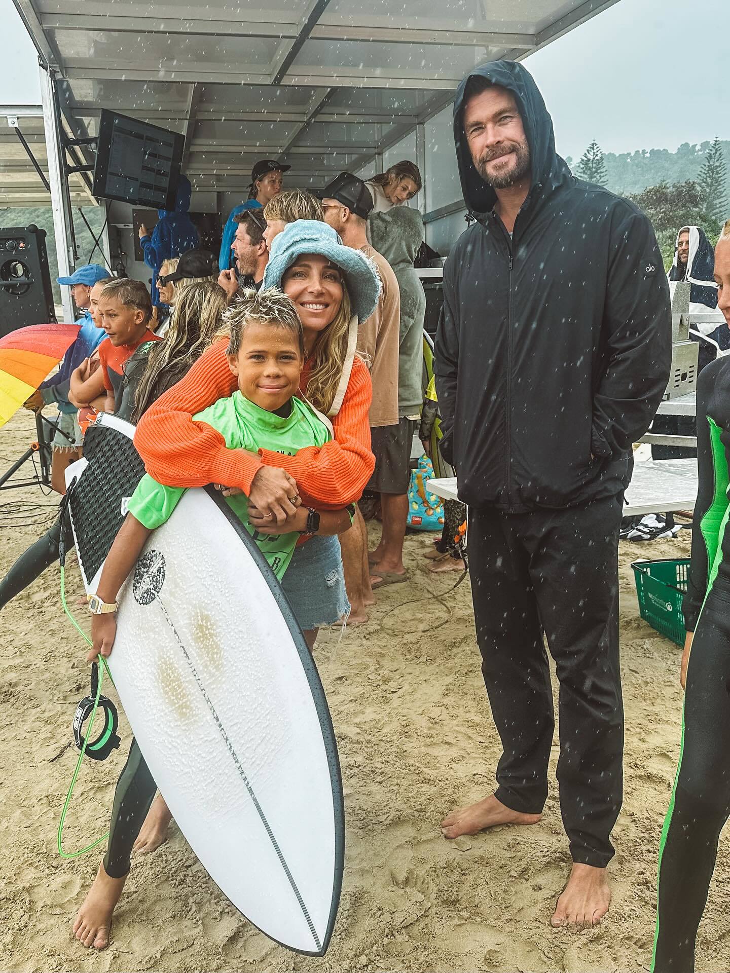 Elsa Pataky, Chris Hemsworth and Sasha Hemsworth