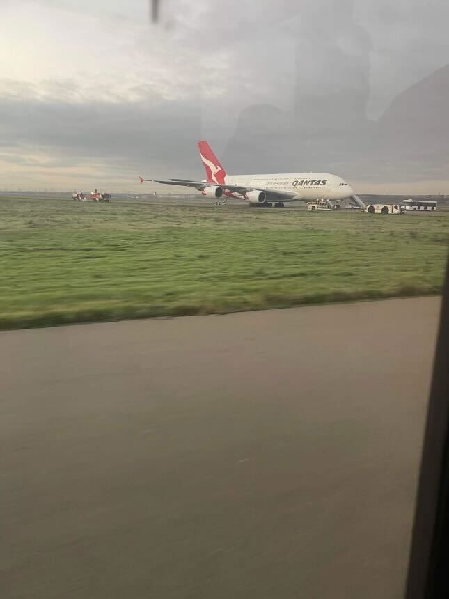 Qantas passengers say they have been left in the dark after their flight was diverted due to a fault in the cockpit.