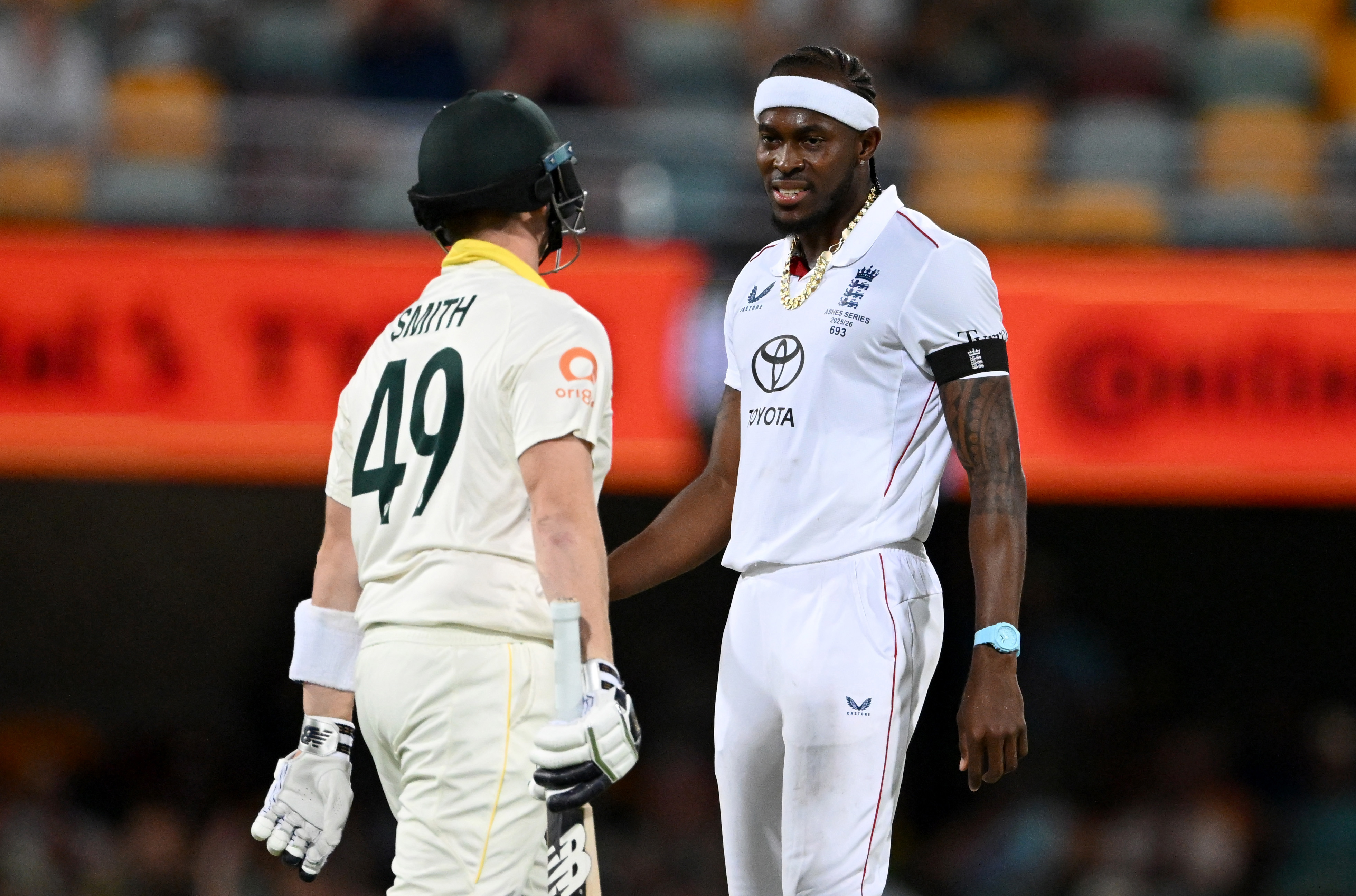 Jofra Archer of England and Australia captain Steve Smith exchange words 