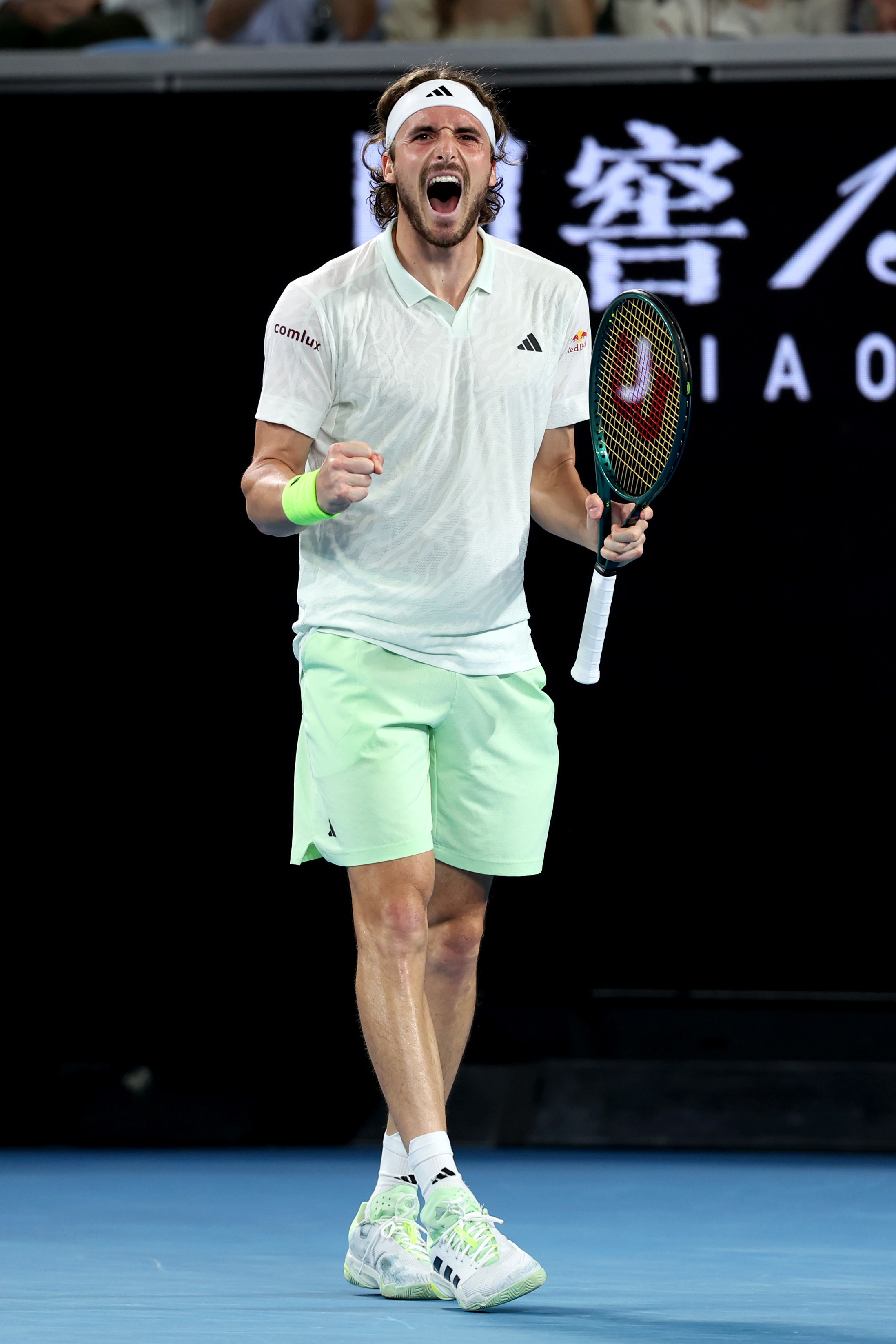Stefanos Tsitsipas advances to the third round of the Australian Open.
