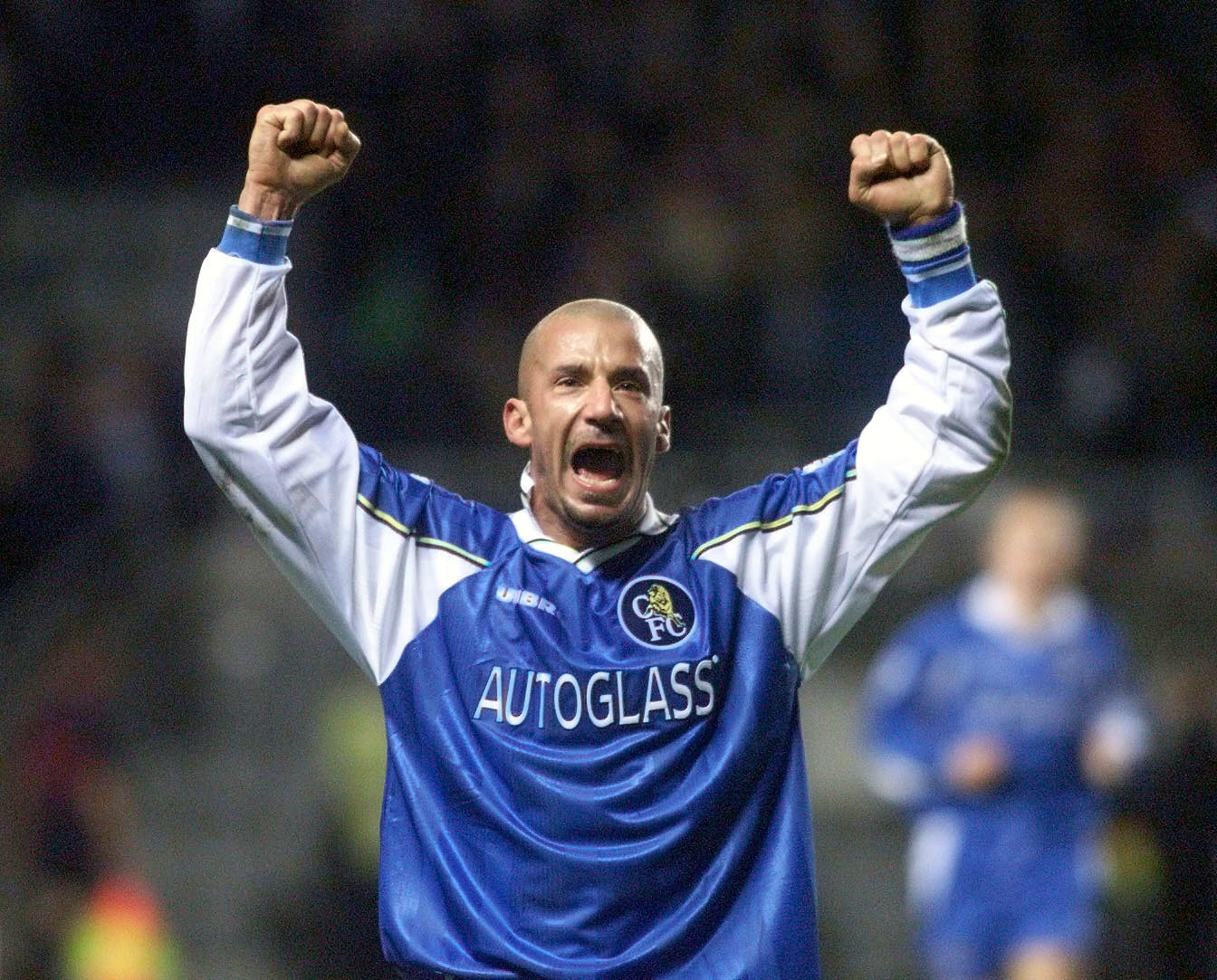 THIS PICTURE CAN ONLY BE USED IN THE CONTEXT OF AN EDITORIAL FEATURE. Chelsea's Gianluca Vialli celebrates his teams win over Newcastle Utd. at St. James Park in their Premership match today (Saturday). PHOTO OWEN HUMPHREYS/PA   (Photo by Owen Humphreys - PA Images/PA Images via Getty Images)
