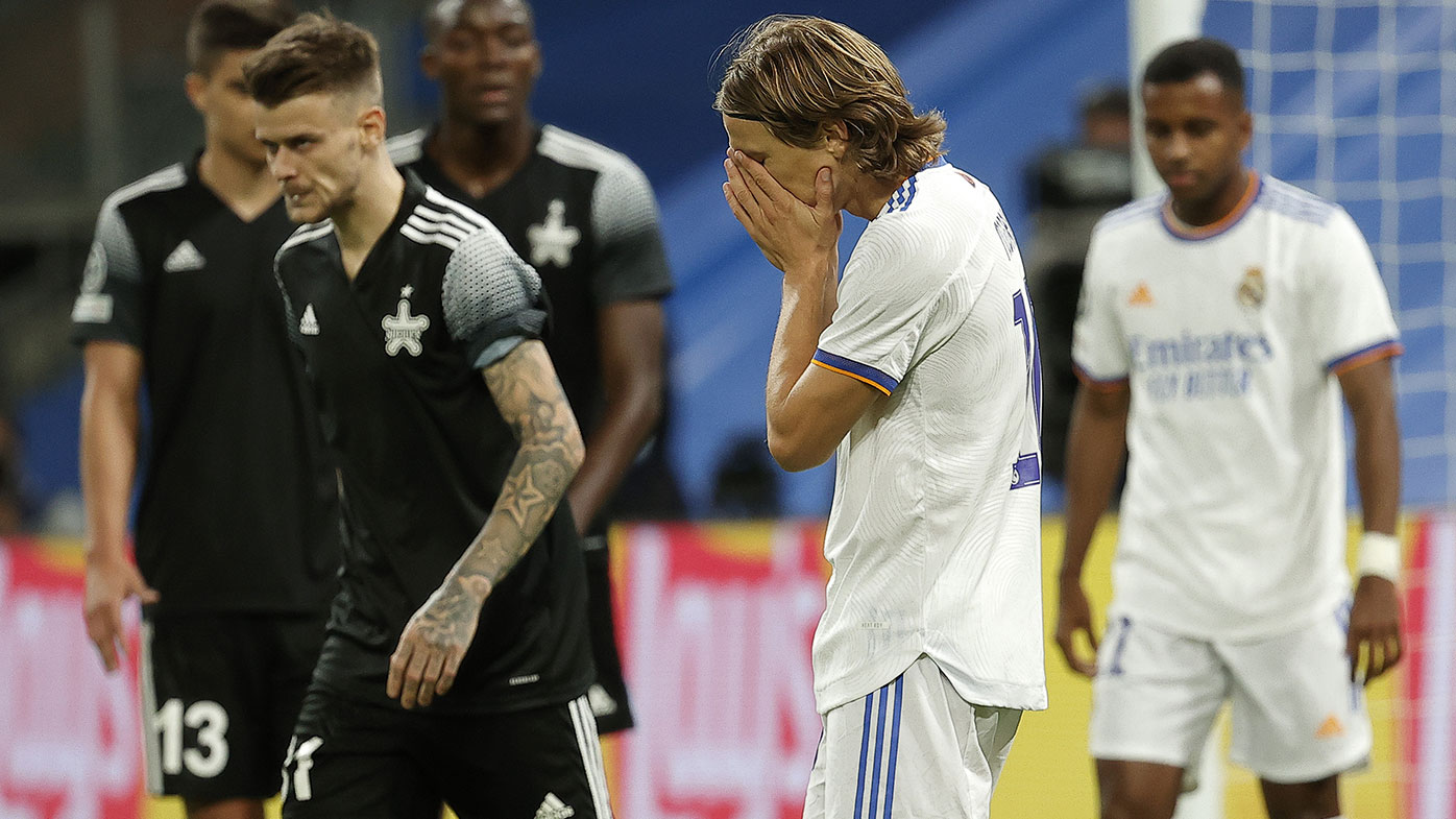  Luka Modric (2nd R) of Real Madrid is seen during the UEFA Champions League Group D match between Real Madrid and Sheriff at Santiago Bernabeu in Madrid, Spain on September 28, 2021. (Photo by Burak Akbulut/Anadolu Agency via Getty Images)