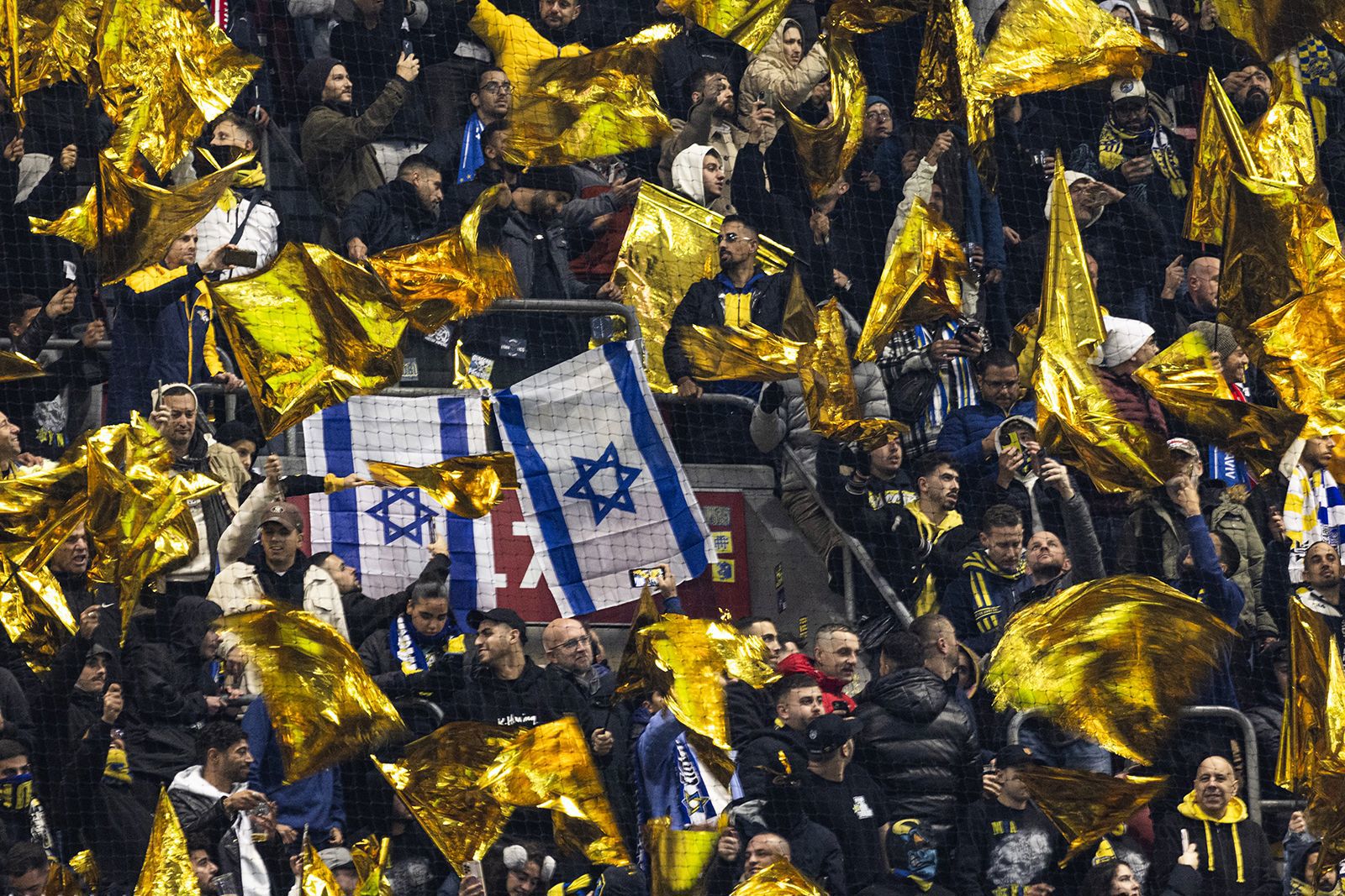 Israeli football fans attacked in Amsterdam