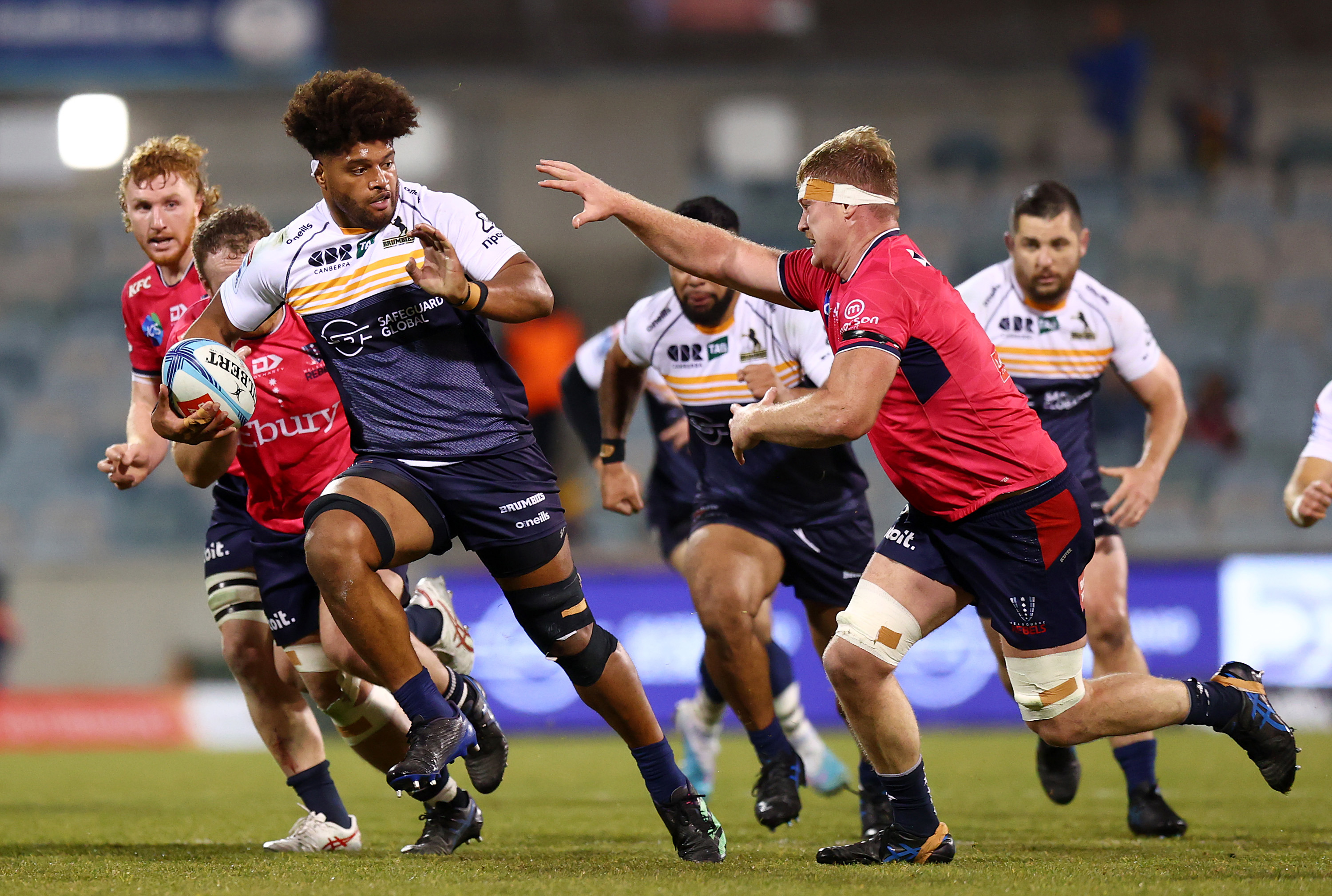 Rob Valetini of the Brumbies makes a line break.