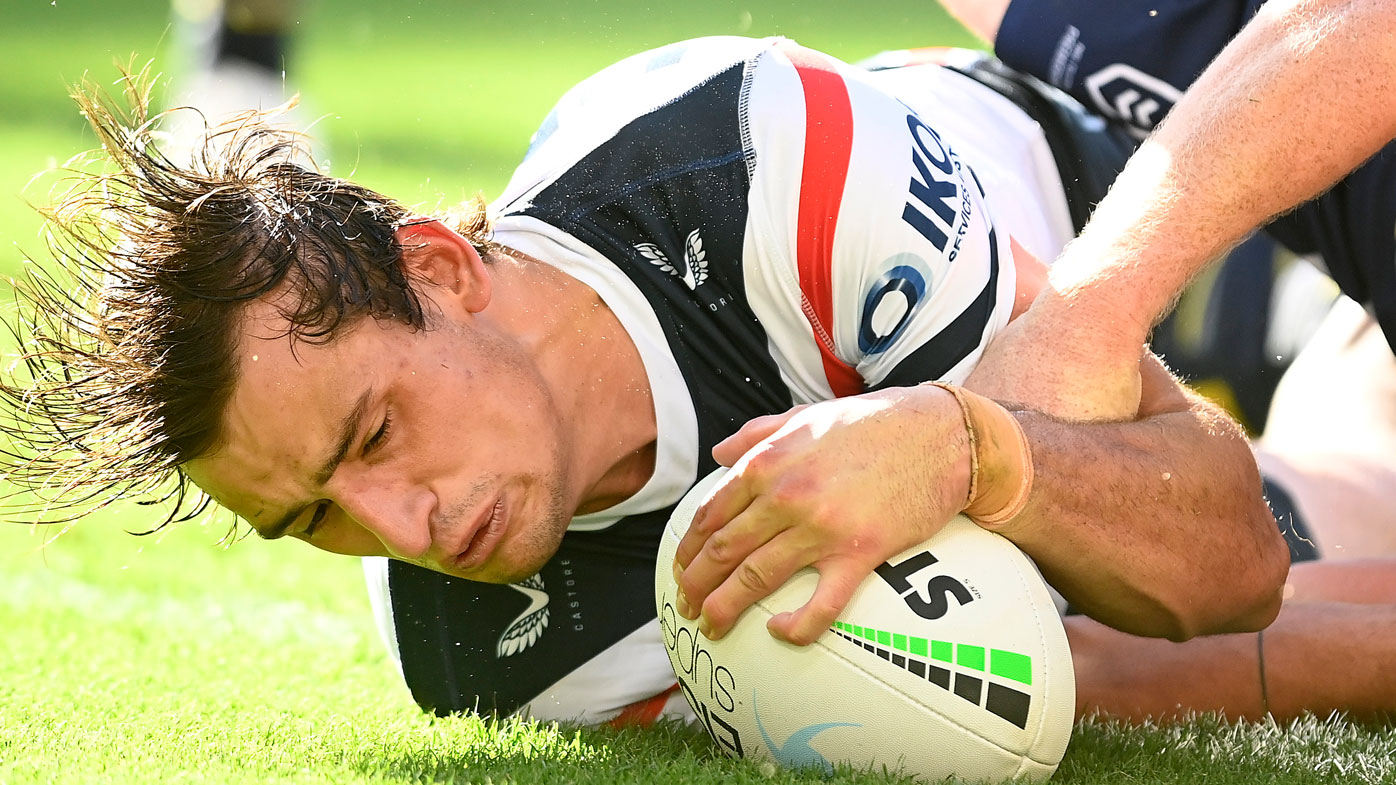 Billy Smith touches down.