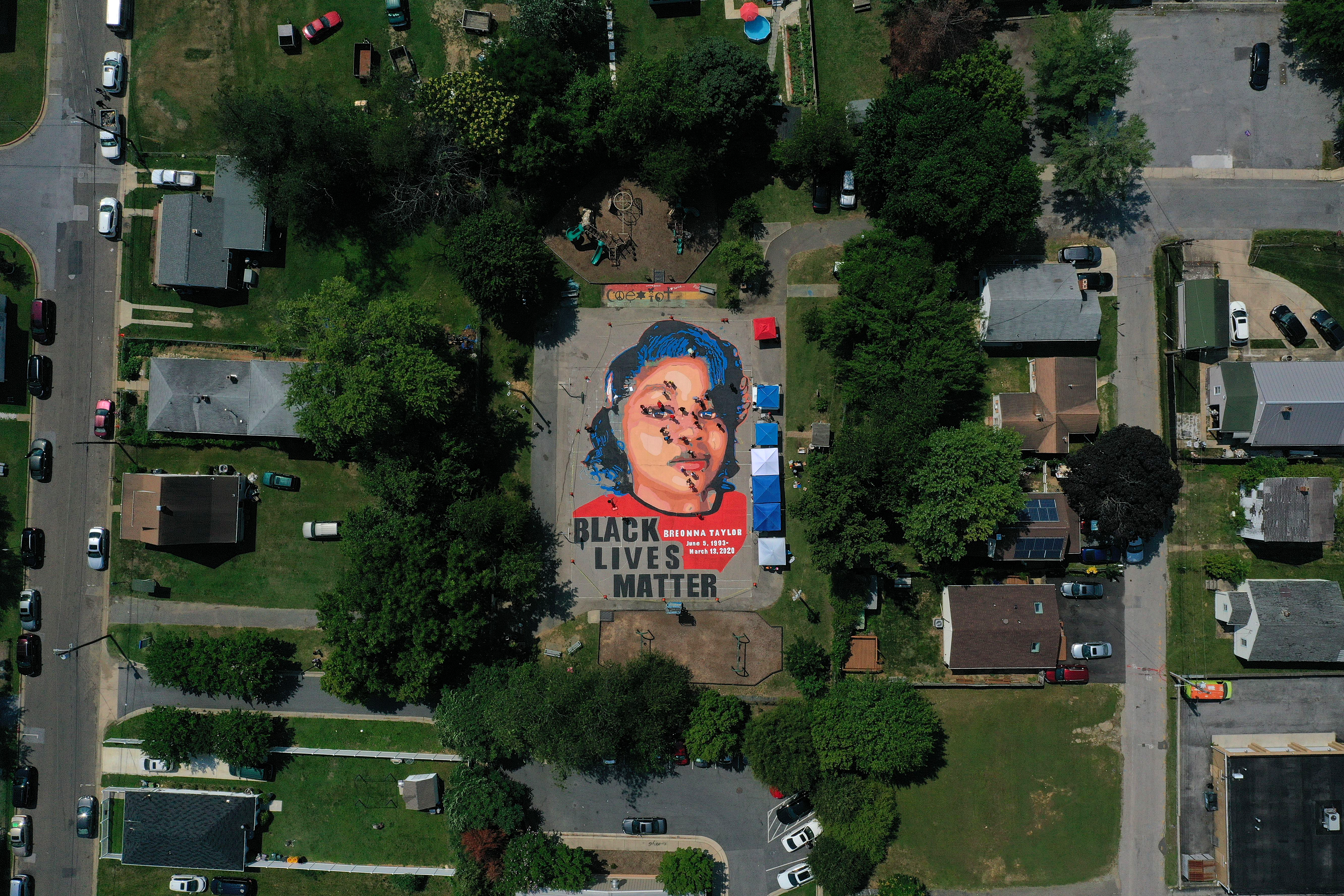 America's heart breaks over police shooting of black woman Breonna Taylor