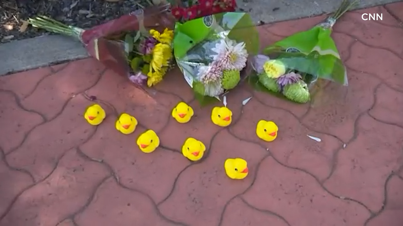 Another 12-year-old boy, who witnessed the tragedy,﻿ set up a memorial with flowers and rubber ducks at the scene to honour the man.