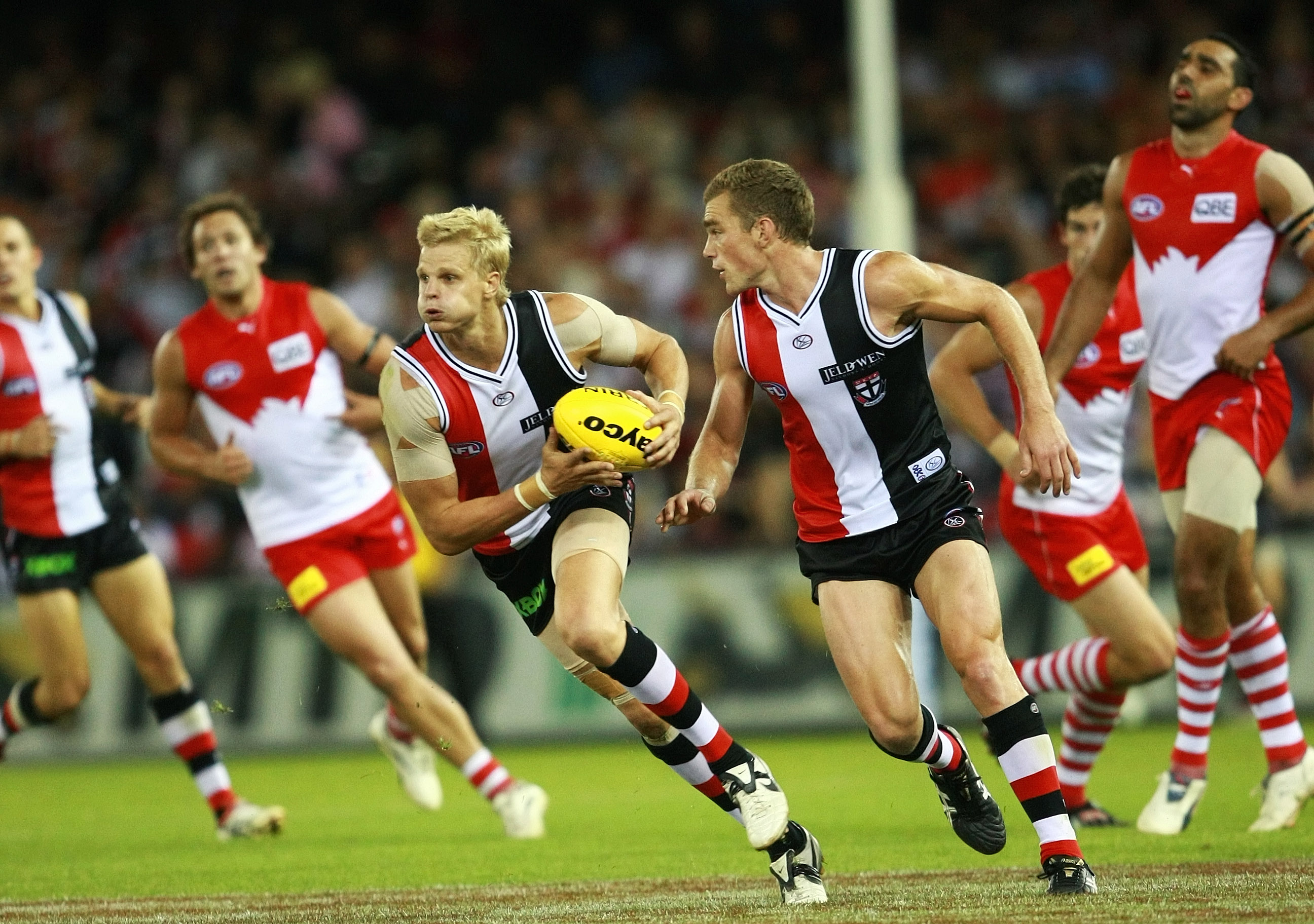 AFL 2022: Andrew Gaze lashes 'uncomfortable' scenes at Brownlow