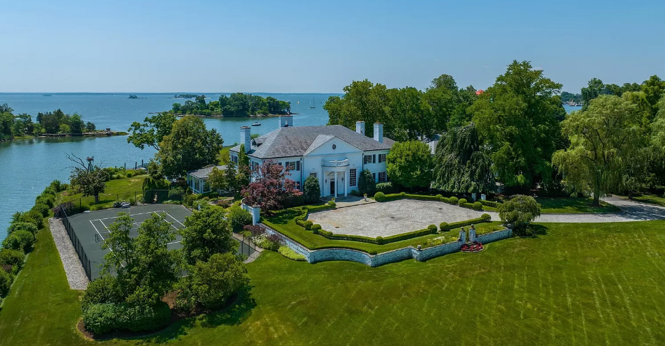 Donald Trump's former Connecticut mansion is on offer again but with a massive $34.9million discount