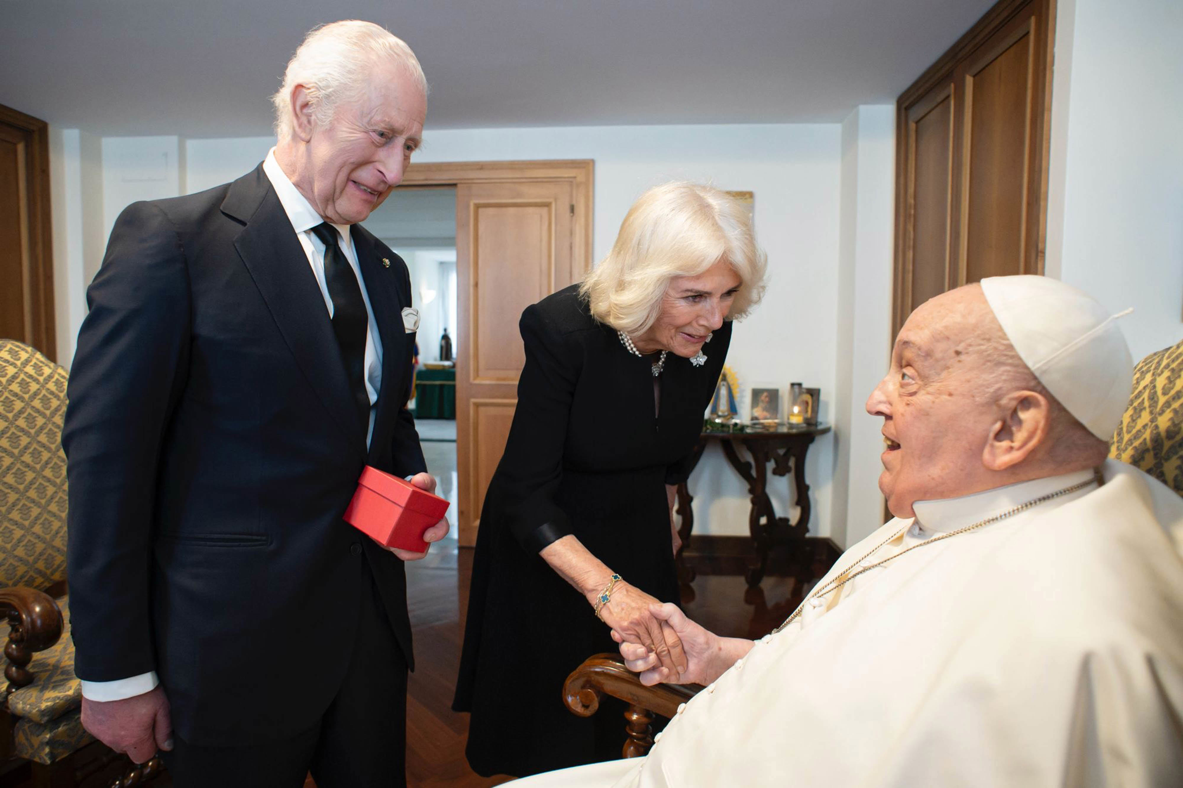 King Charles pays tribute to Pope Francis, just weeks after meeting