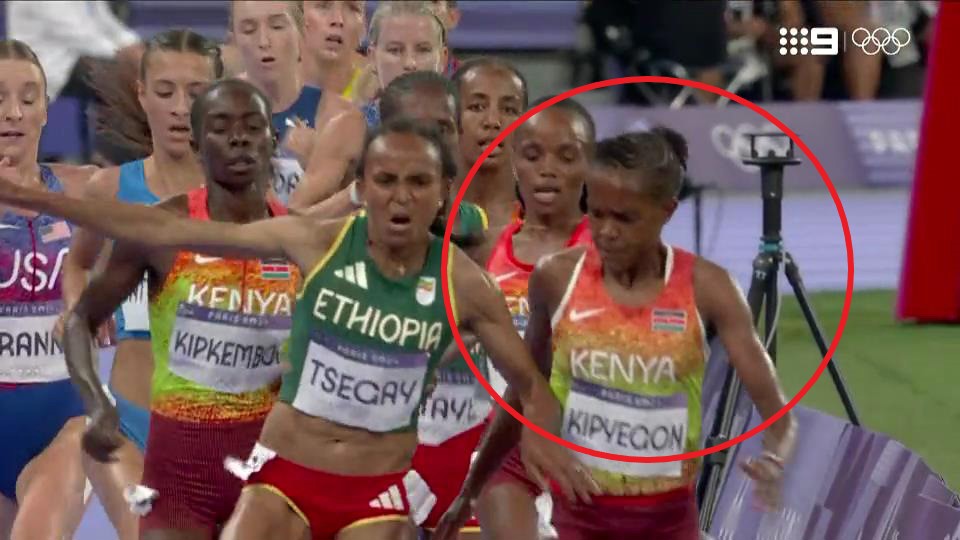 Faith Kipyegon of Kenya was disqualified from the 5000m final.