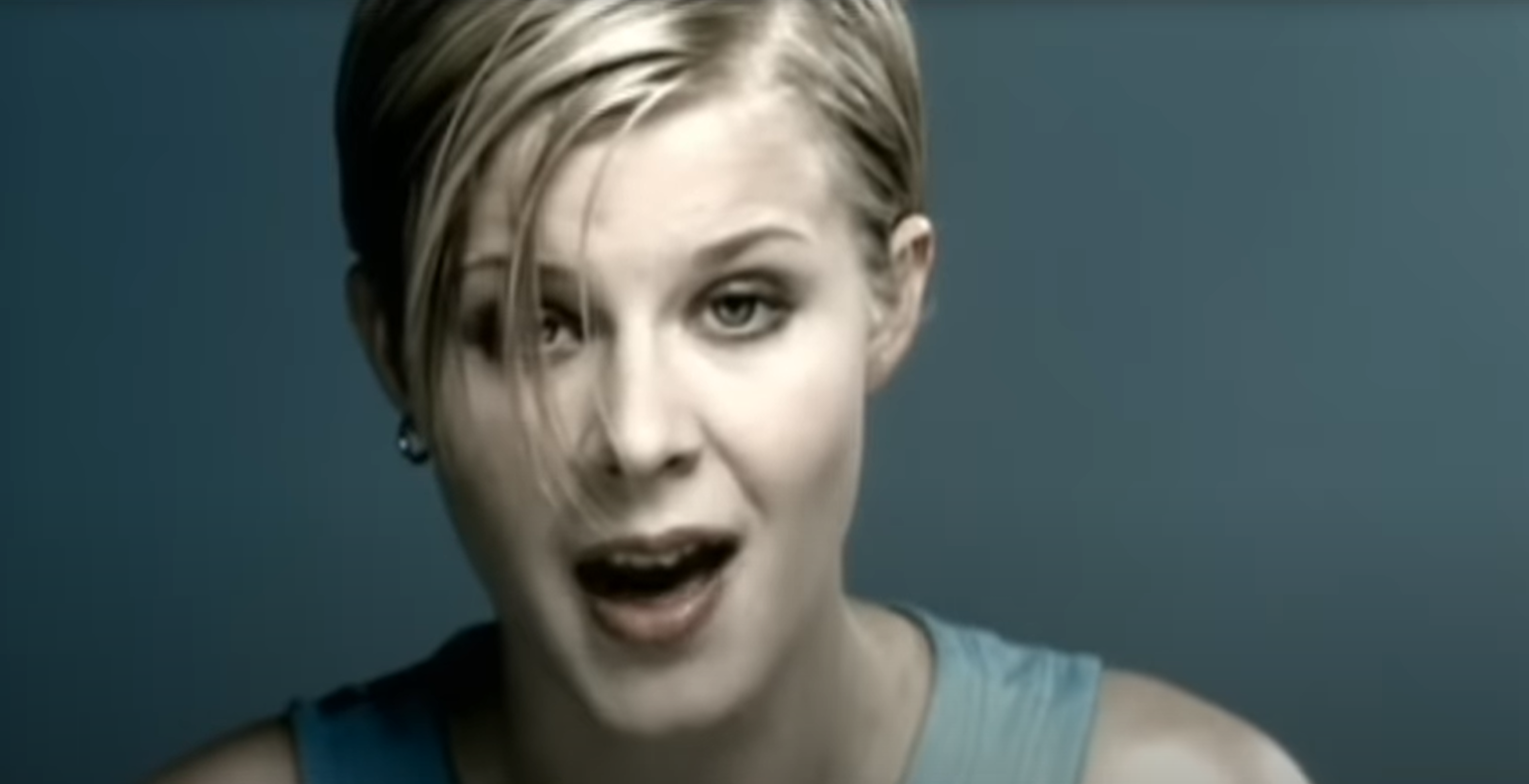 What happened to... '90s teen pop queen Robyn?