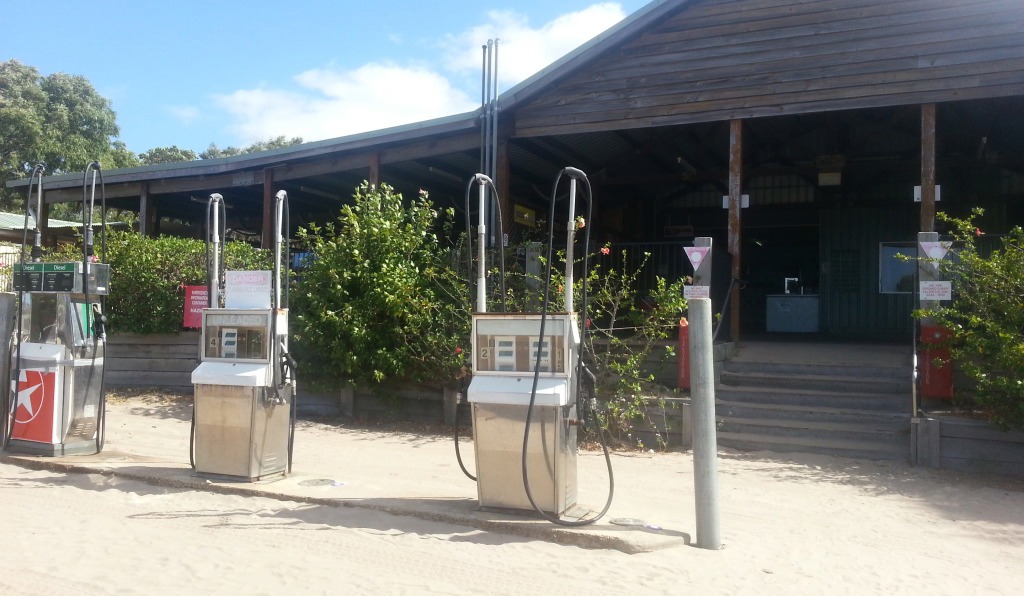 Orchid Beach Trading Post and Driftwood Bar