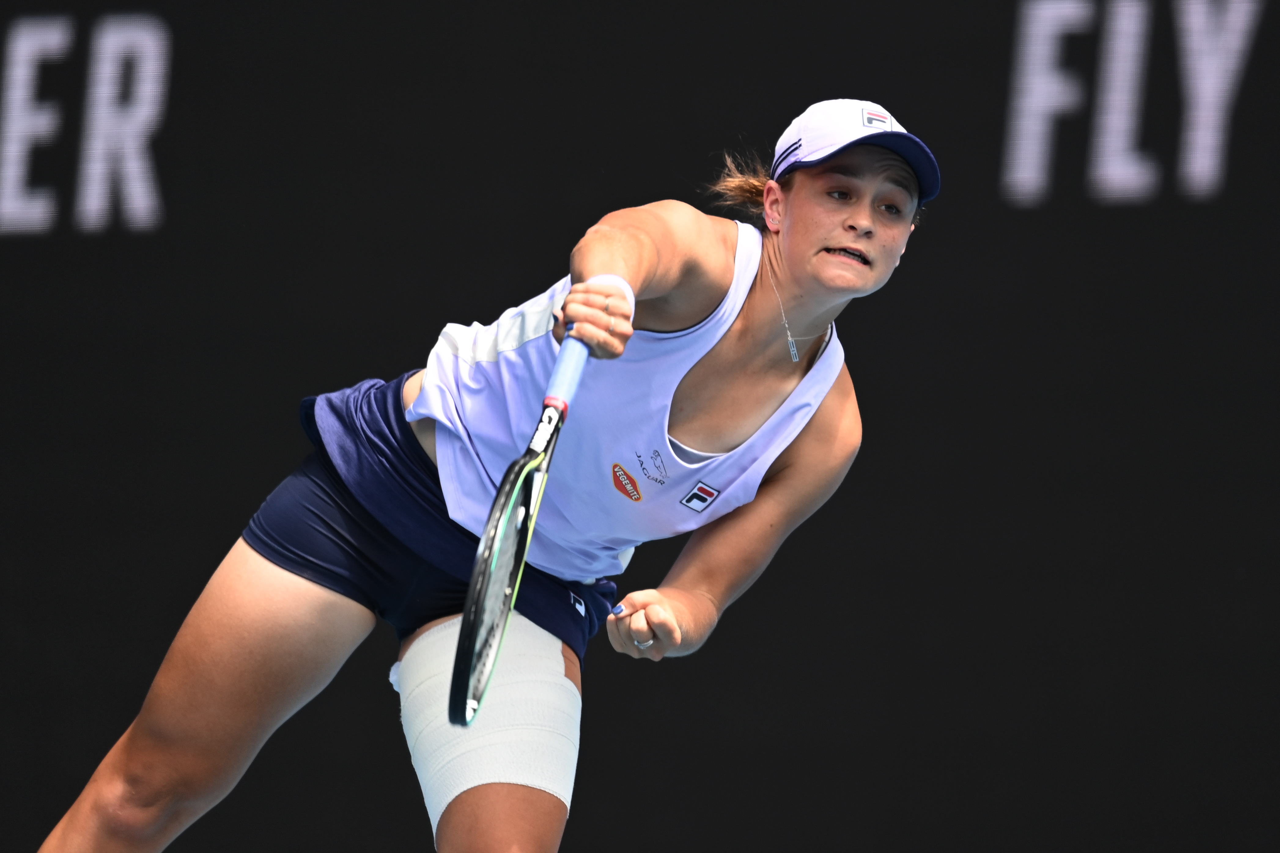 Ash Barty leg injury, withdraws from Australian Open doubles Fitness concerns for Aussie star