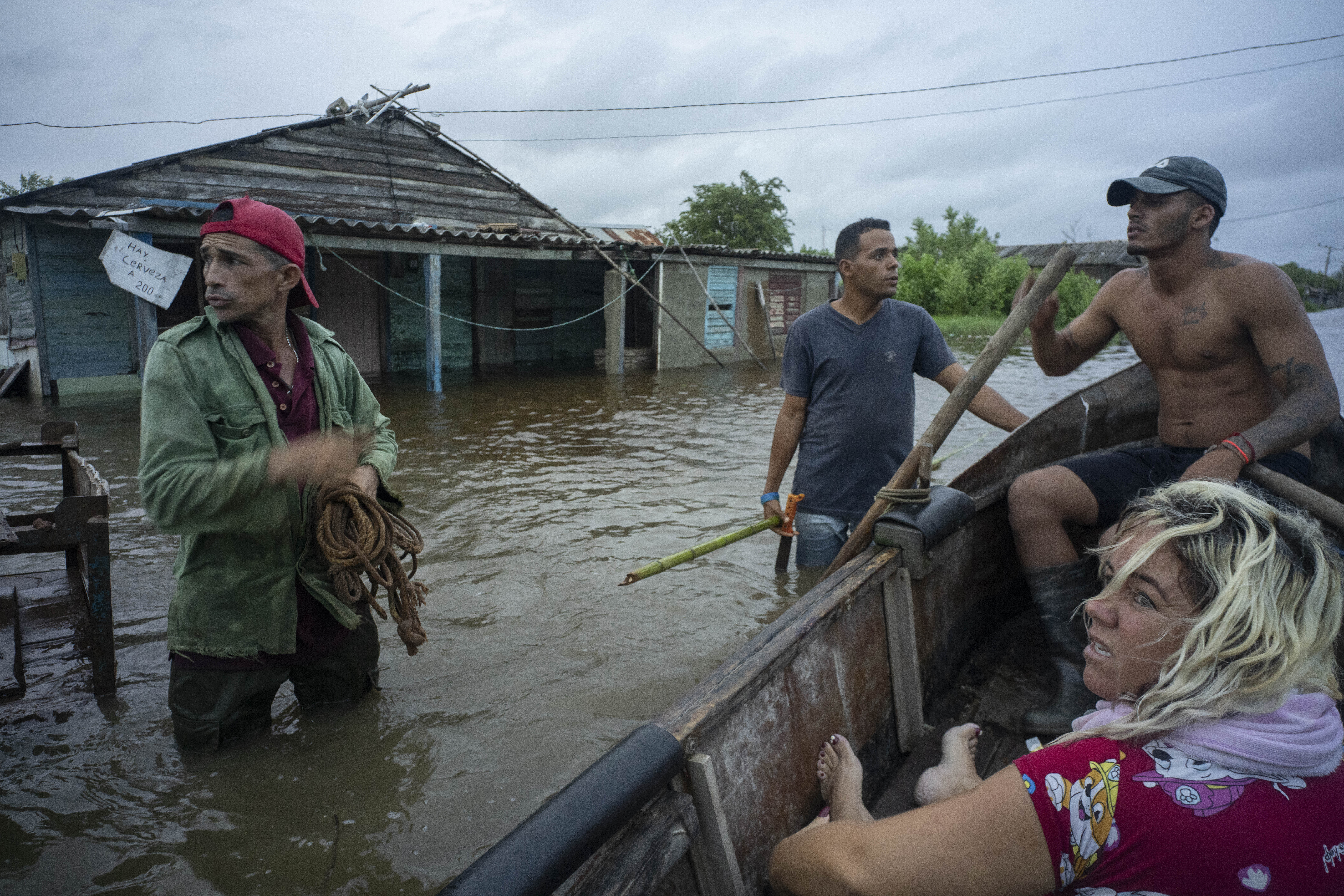 Helene se fortalece hasta convertirse en huracán de categoría 4 a medida que se acerca a la costa del Golfo de Florida