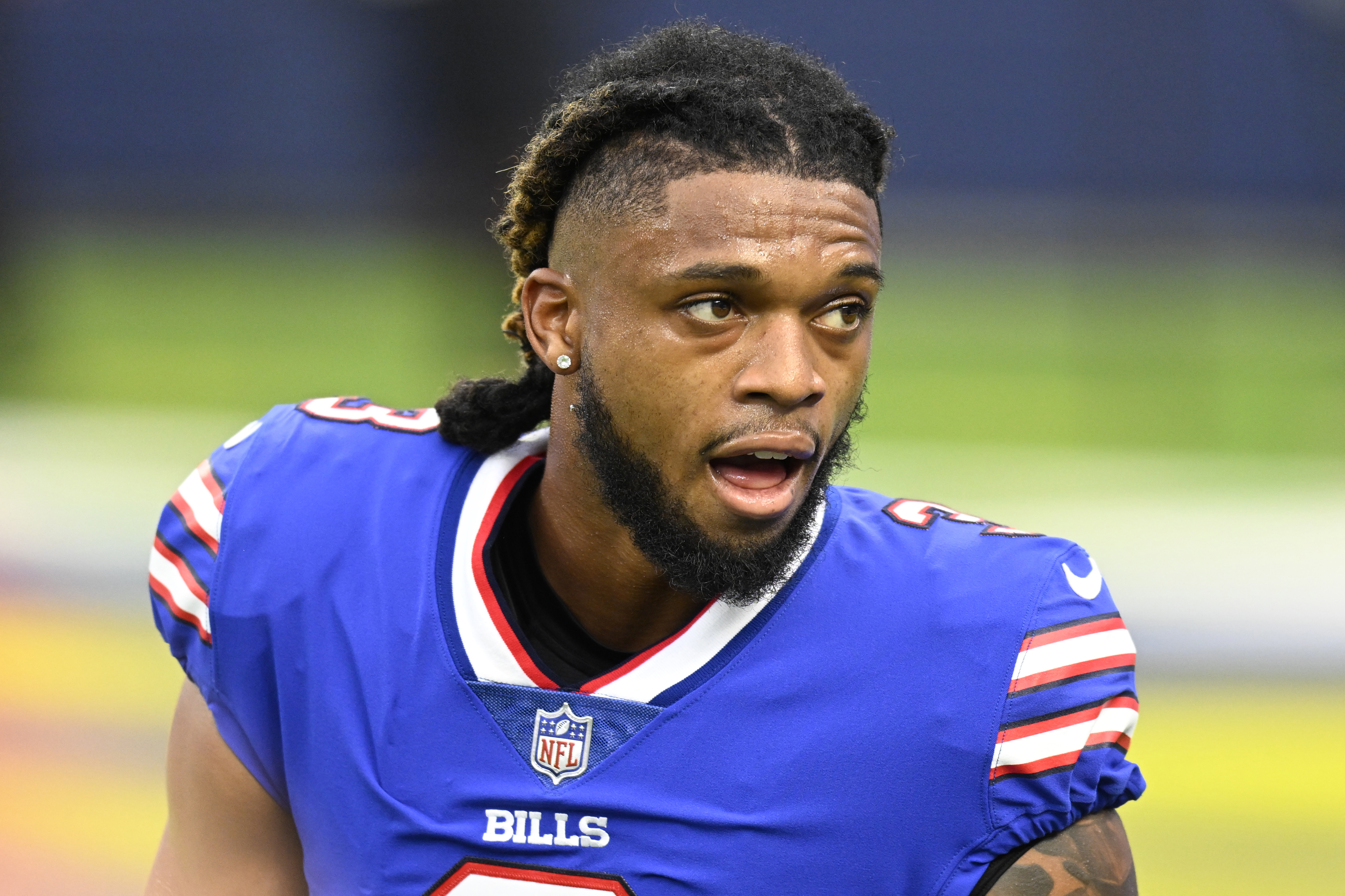 Who is Damar Hamlin, Bills safety seriously injured