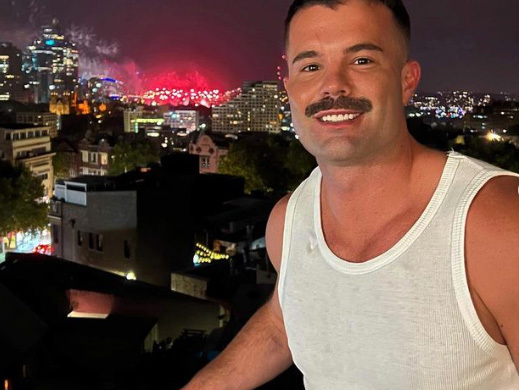 Athletes and charities have paid tribute to an openly gay Australian Olympian who has died aged 35.The first openly gay man to represent any country in the sport of bobsleigh, Simon Dunn also played for Sydney's gay rugby union club, the Sydney Convicts.