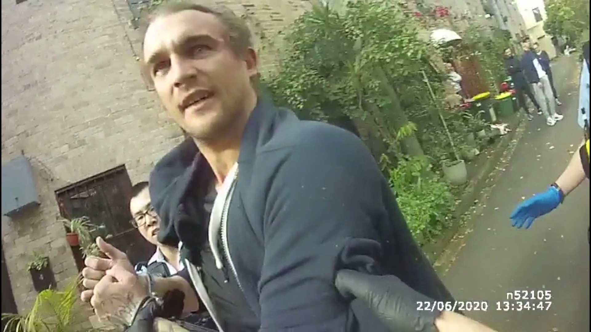 Accused killer cop at centre of civil claim over earlier Taser arrest