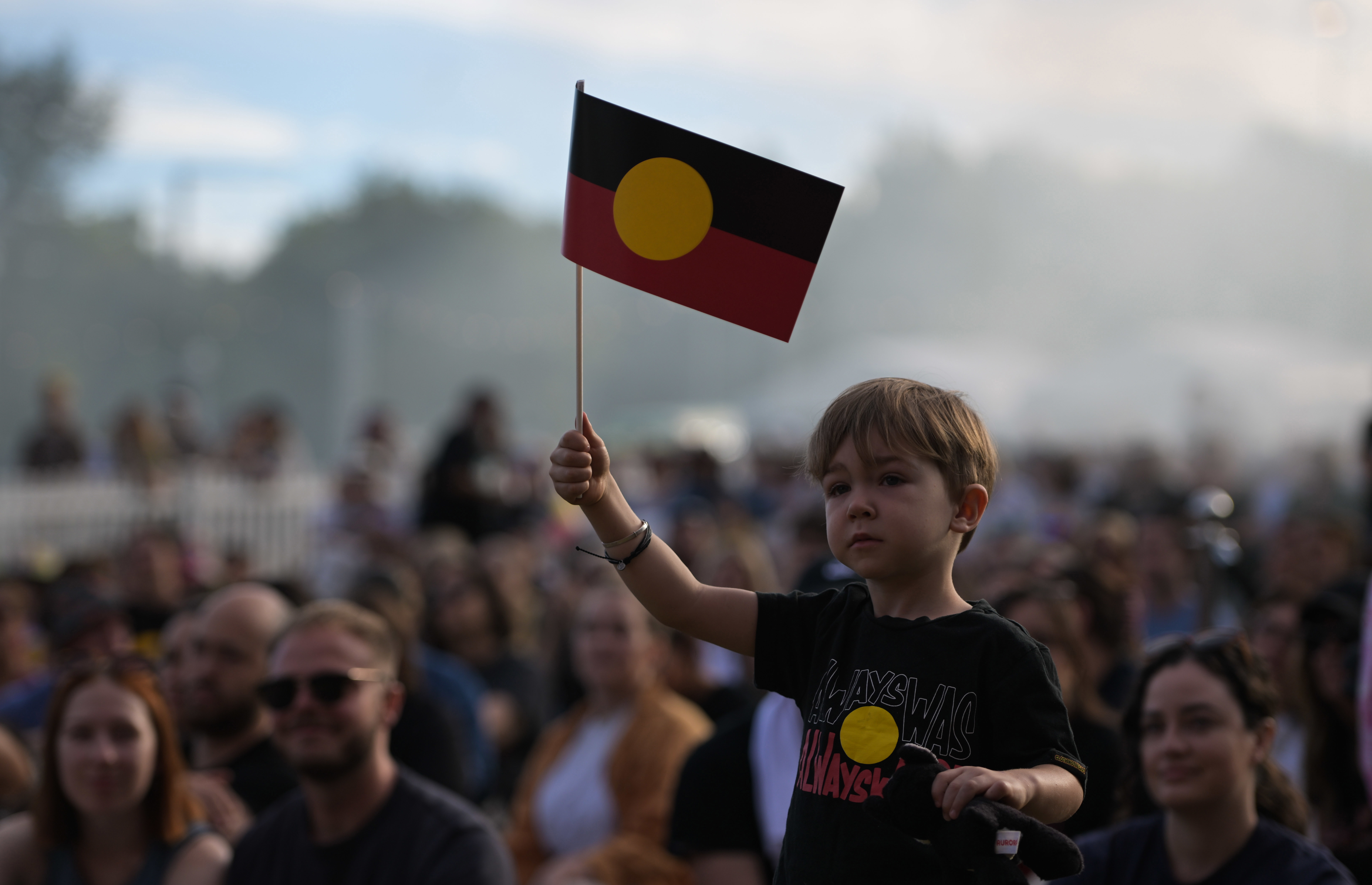 ADELAIDE, AUSTRALIA - JANUARY 26: Crowds during the 2025 Mourning in the Morning Smoking Ceremony at Elder Park/Tarntanya Wama on January 26, 2025 in Adelaide, Australia. Australia Day, formerly known as Foundation Day, is the official national day of Australia and is celebrated annually on January 26 to commemorate the arrival of the First Fleet to Sydney in 1788. Many indigenous Australians refer to the day as 'Invasion Day' and there is a small but growing movement to change the date amid bro