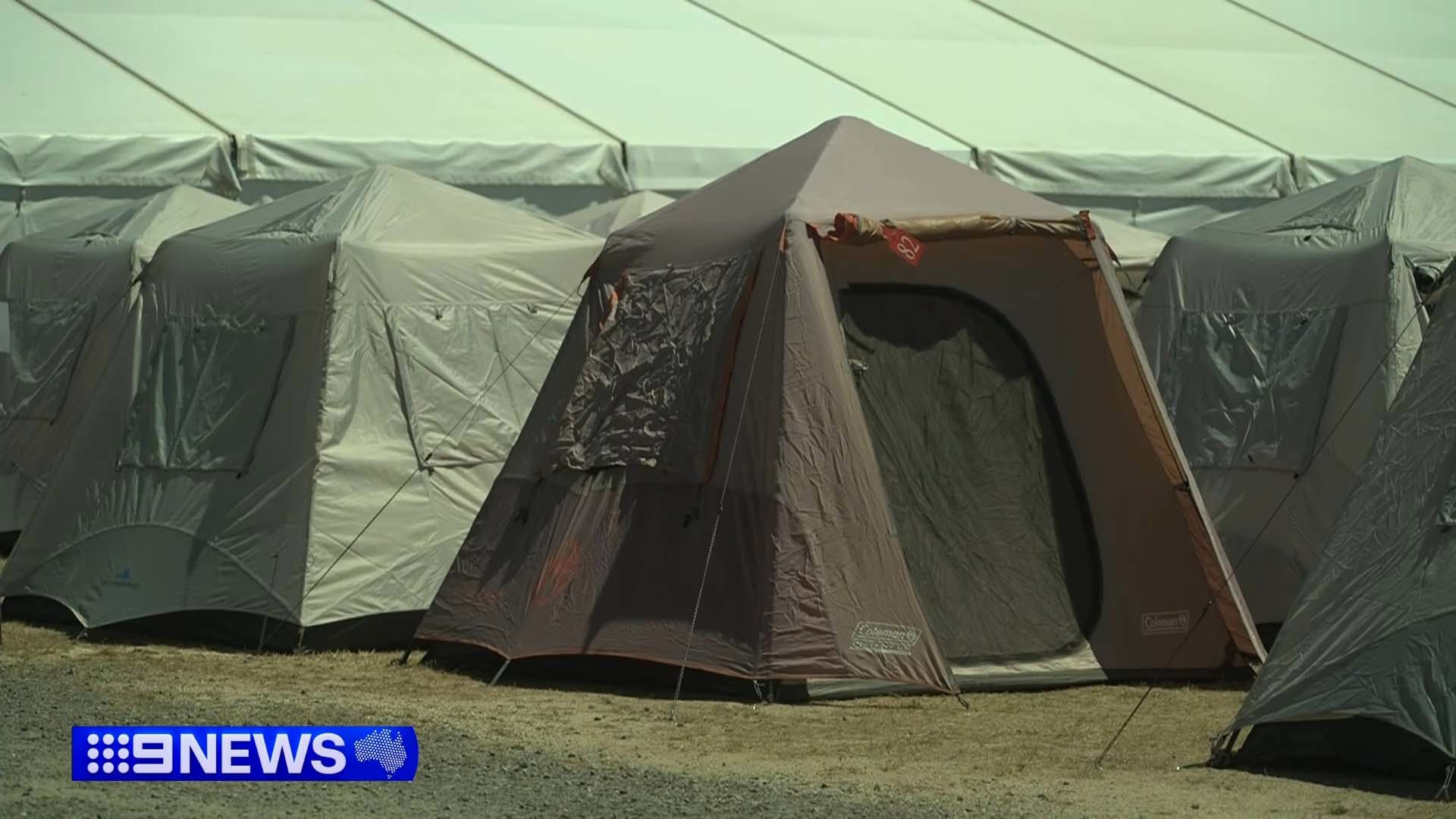 Residents in Victoria's Grampians may not be able to return home for Christmas because of a bushfire still burning out of control.The mayor of tourist town Halls Gap has declared it is losing close to $2 million every day.