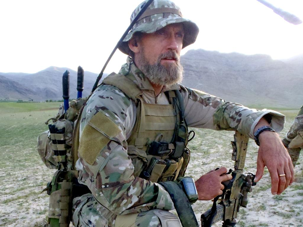 Ex-SAS soldier calls for national service for every Australian student 