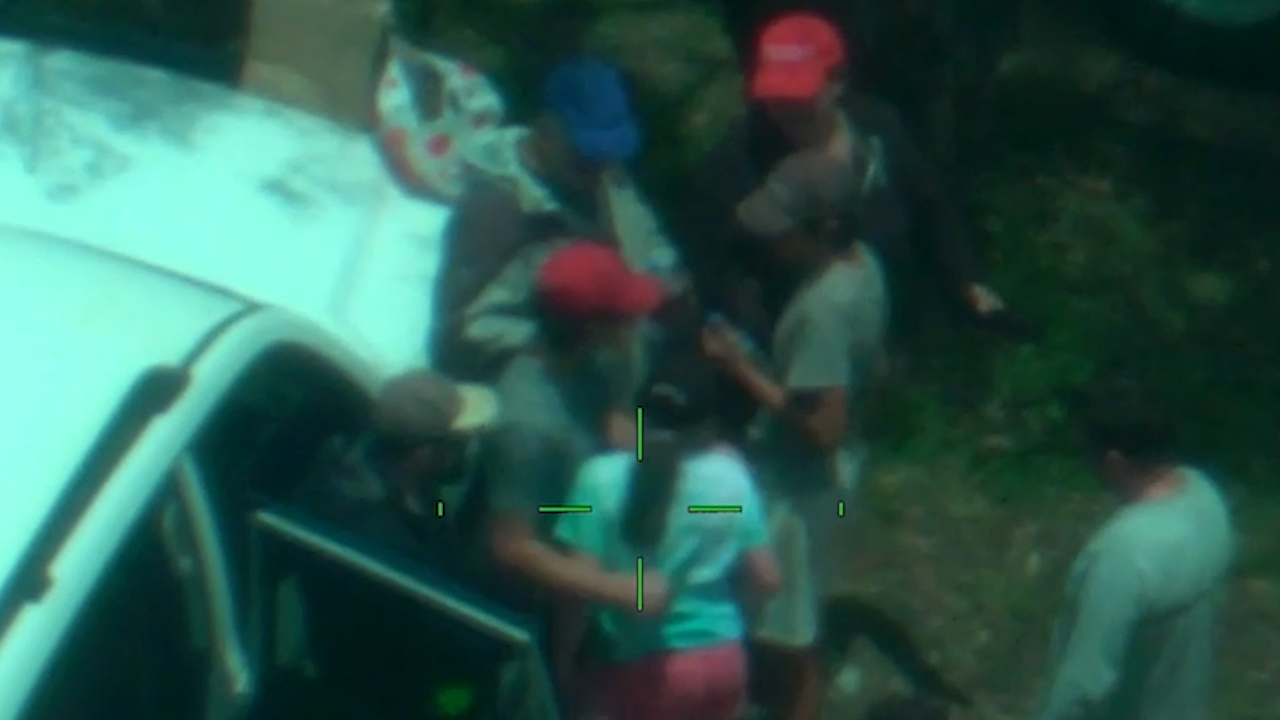 New vision shows the moment two missing children in rural NSW were found.