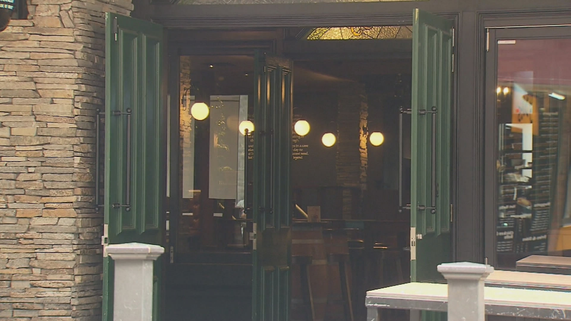 A Brisbane pub is amending its entry policy after a Maori woman was turned away for her cultural facial tattoos. 