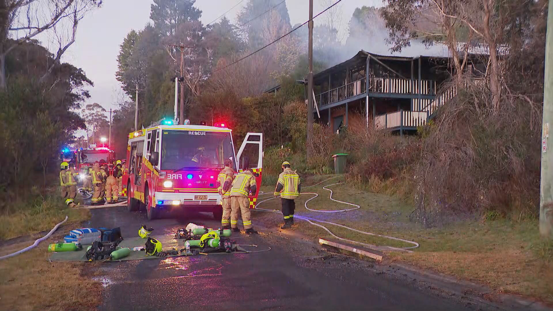 A man has died in a house fire in the Blue Mountains, west of Sydney.