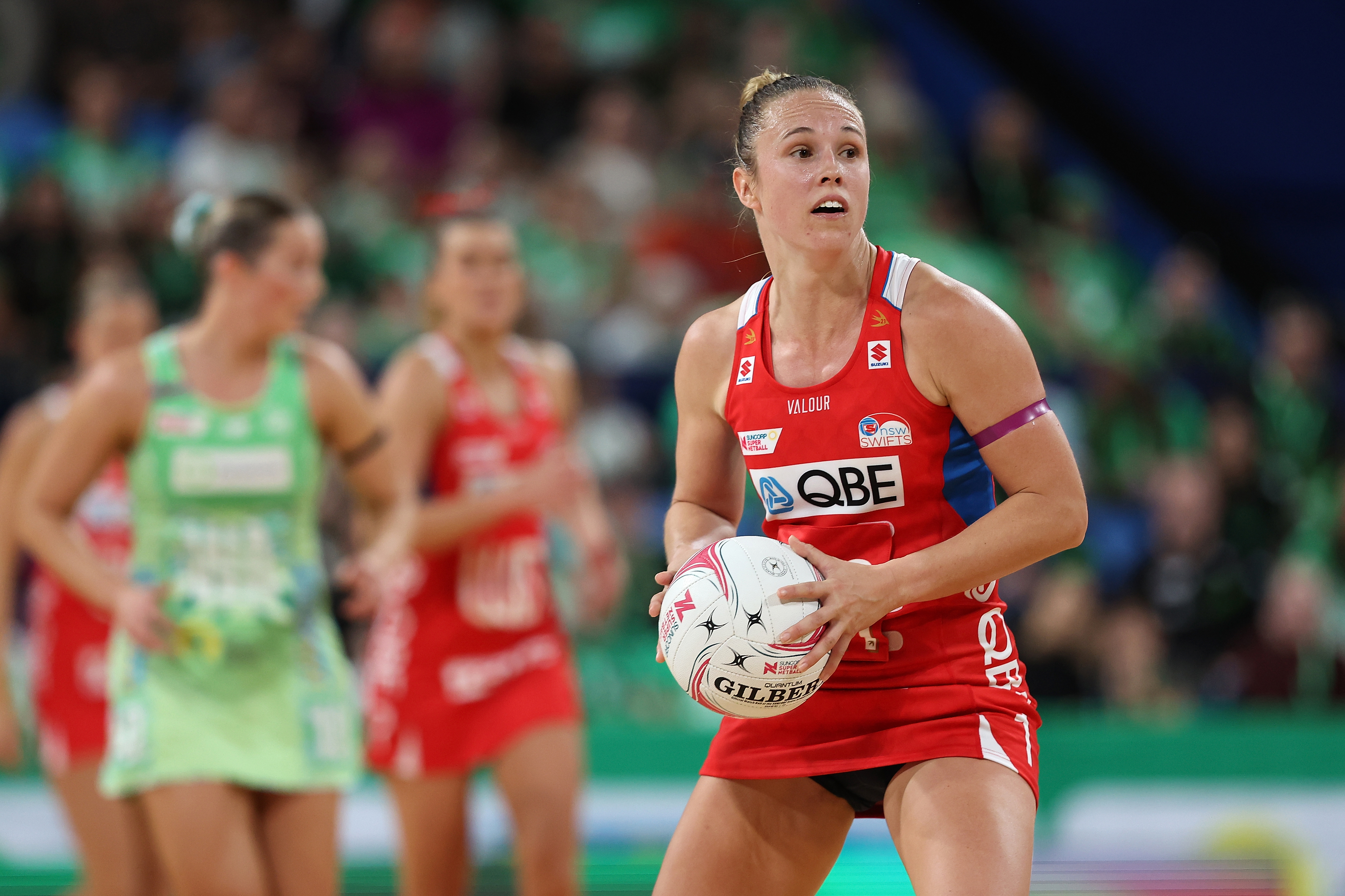 Paige Hadley in action for the NSW Swifts. 