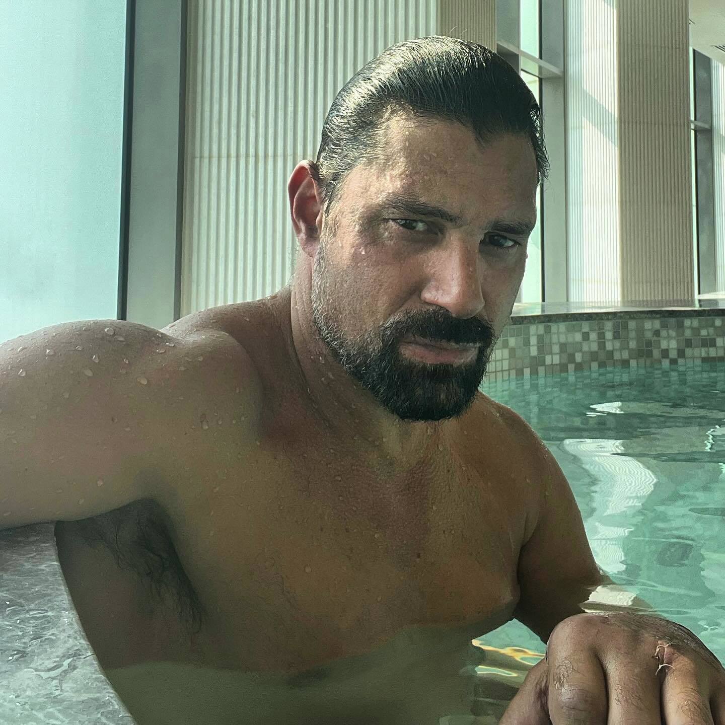 Manu Bennett