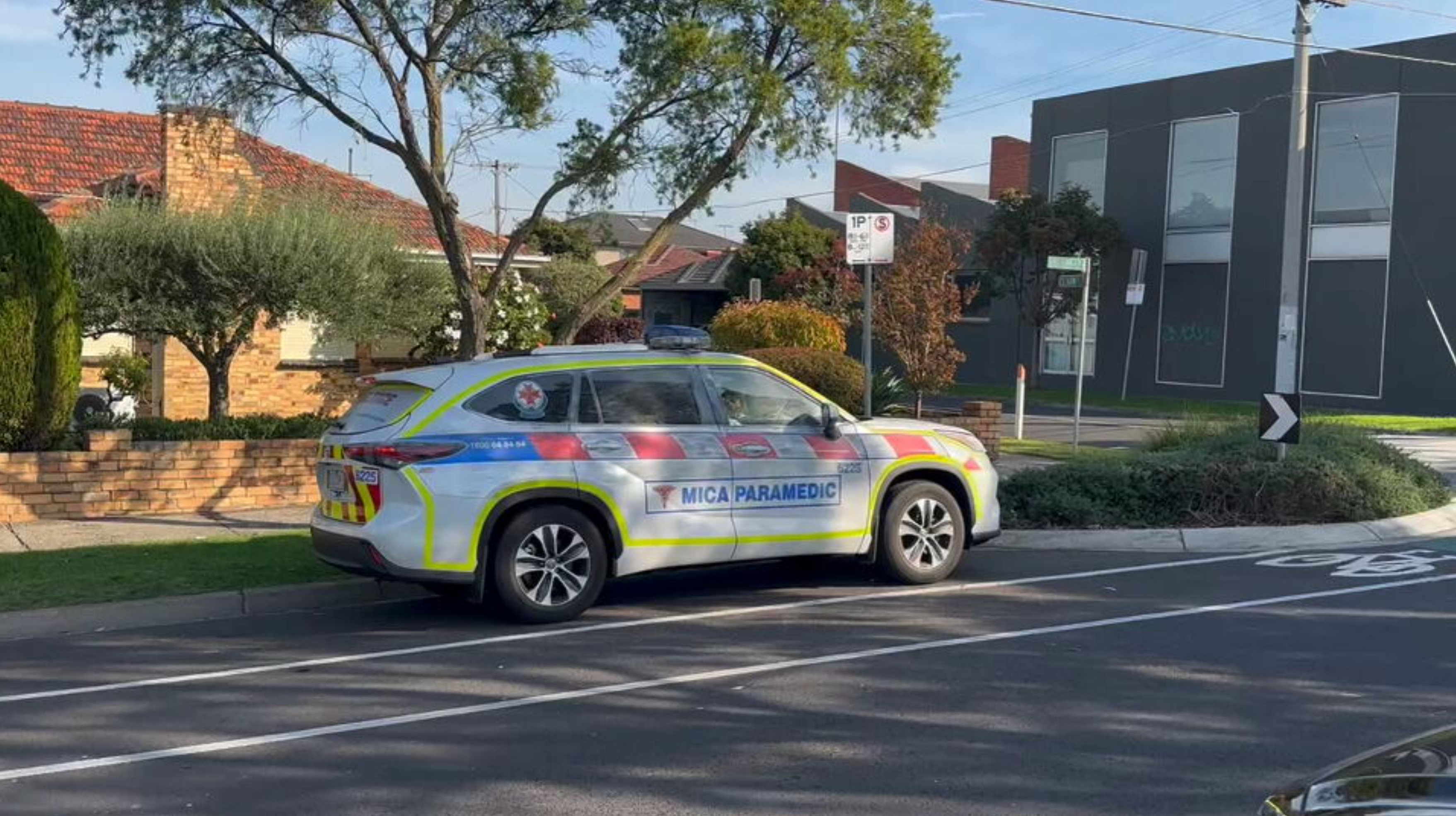 Man arrested after paramedic stabbed while stopping for coffee