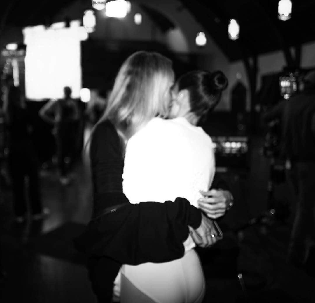 N﻿icola Peltz has shared a pointed tribute to her mum amid a rift between her husband, Brooklyn Beckham, and the rest of the Beckham family. 