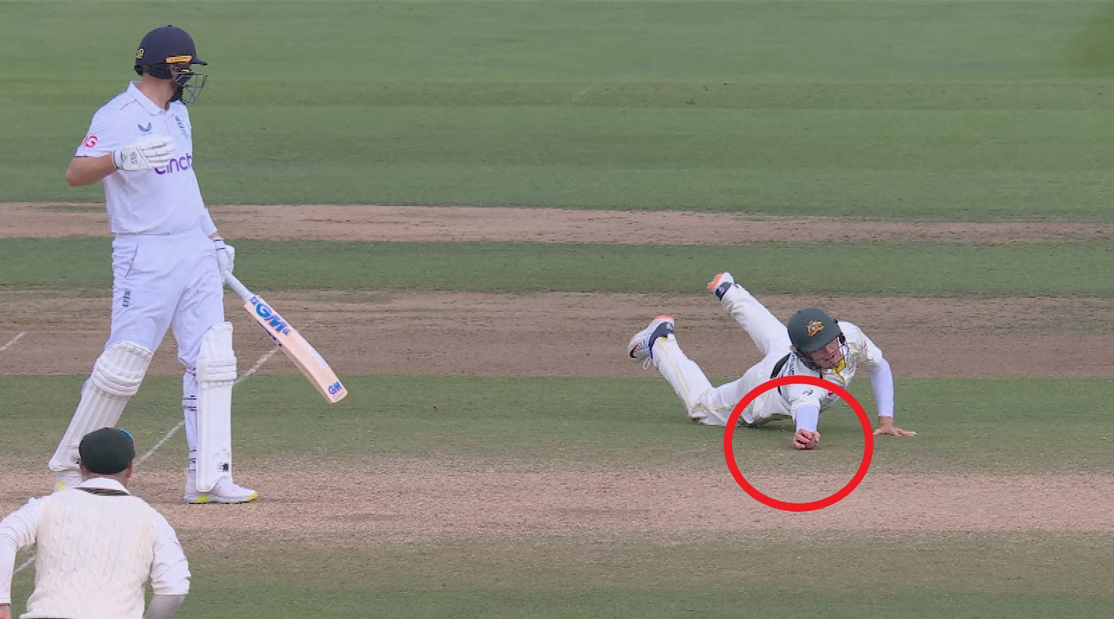 Marnus Labuschagne was booed for claiming a catch against Ollie Robinson.