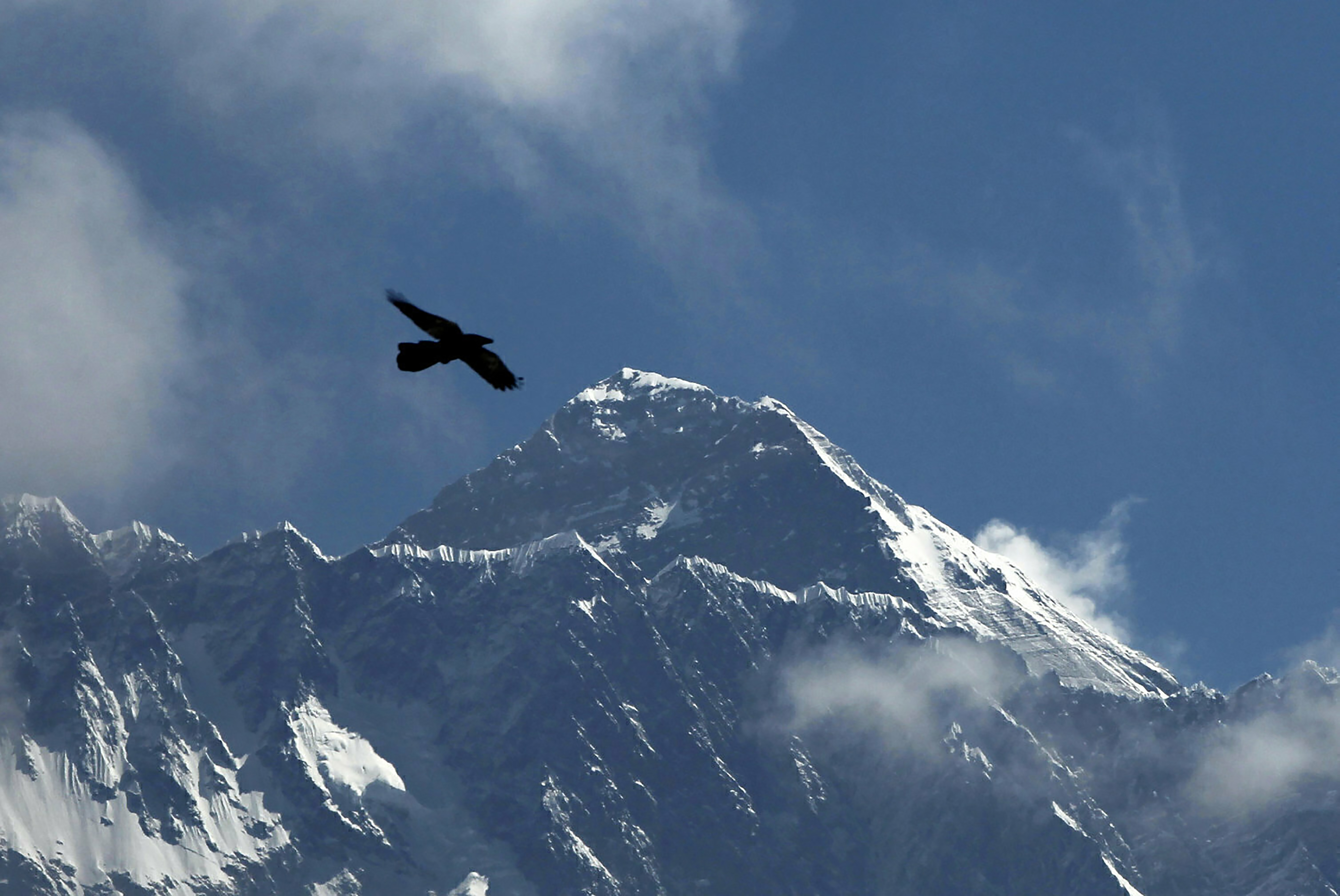 Hundreds of trekkers on Mount Everest rescued