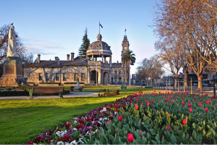 Bendigo offers affordable homes and a healthy jobs market.