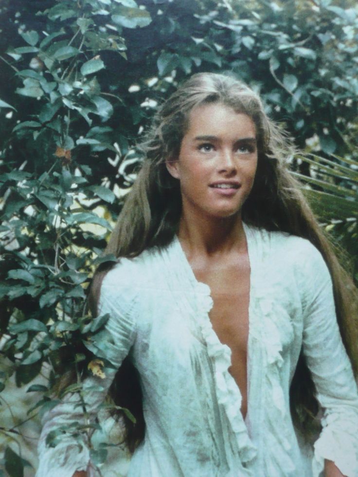 Brooke Shields in Blue Lagoon (1980).