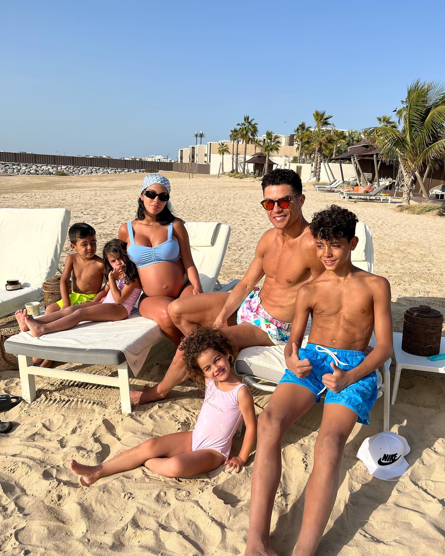 Cristiano Ronaldo, Georgina Rodríguez and family