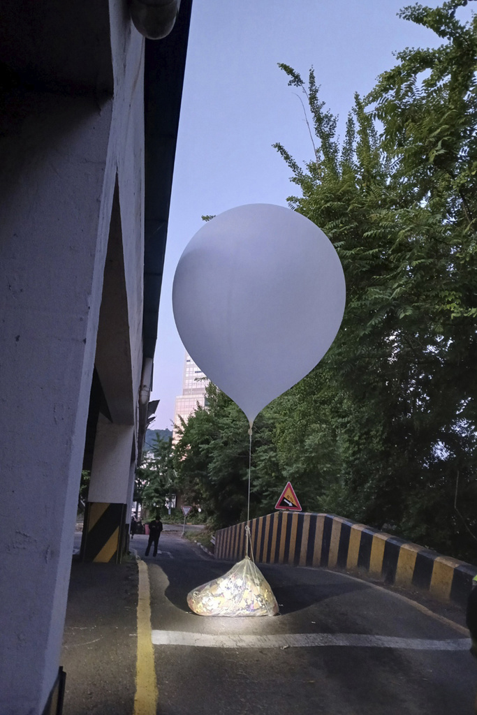 North Korea launched hundreds of more trash-carrying balloons toward the South 