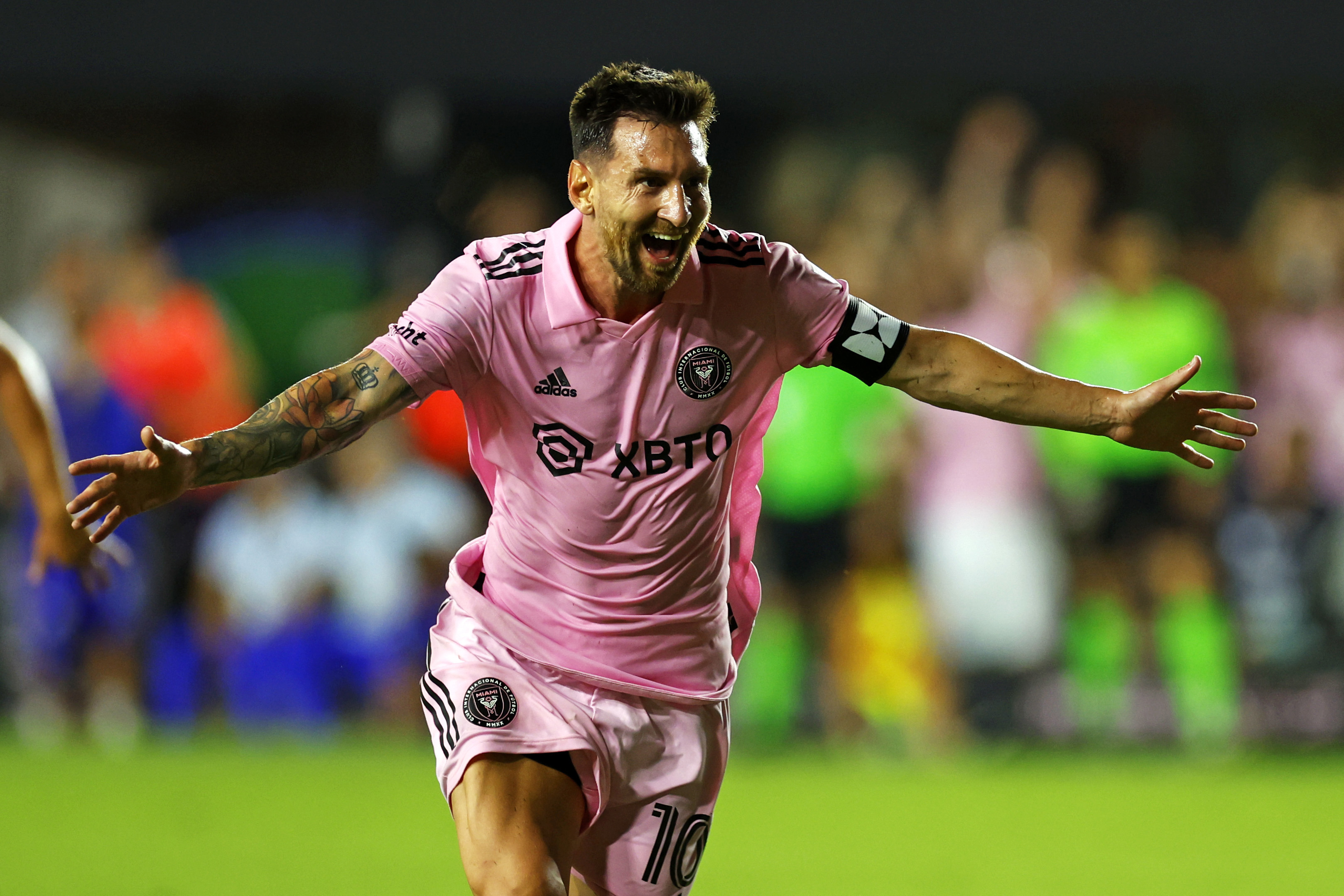 Lionel Messi Inter Miami jersey: How to buy soccer gear, new pink and black  kit amid 2023 MLS season 