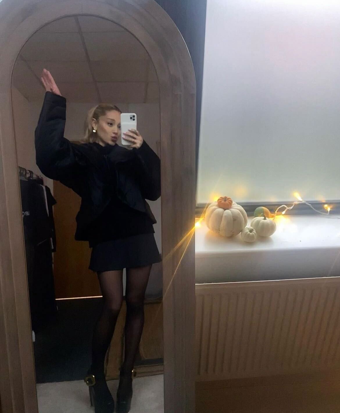 Ariana Grande has been sparking concerns after appearing to look thinner in her Instagram posts and public appearances.