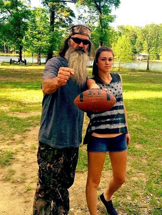 Phil Robertson's granddaughter Sadie has paid tribute to him