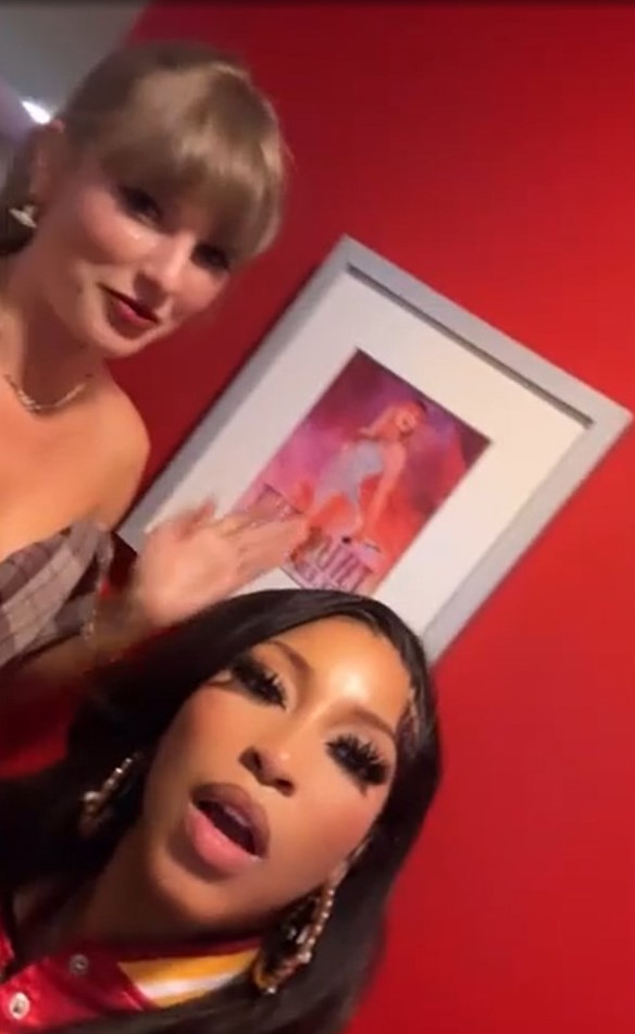 Taylor Swift appears in video with Travis Kelce's teammate's fiance.