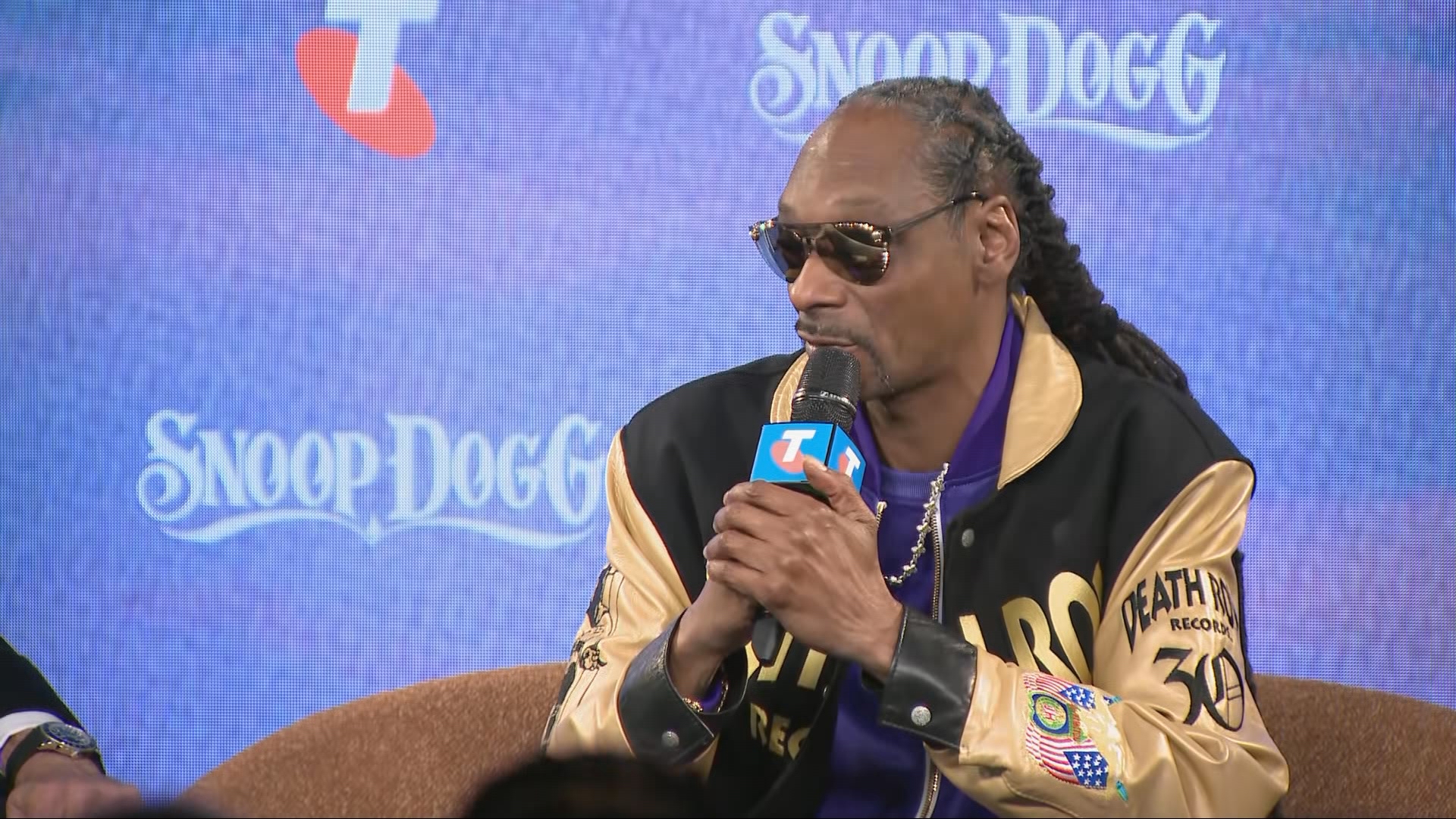 Snoop Dogg ahead of the AFL grand final.
