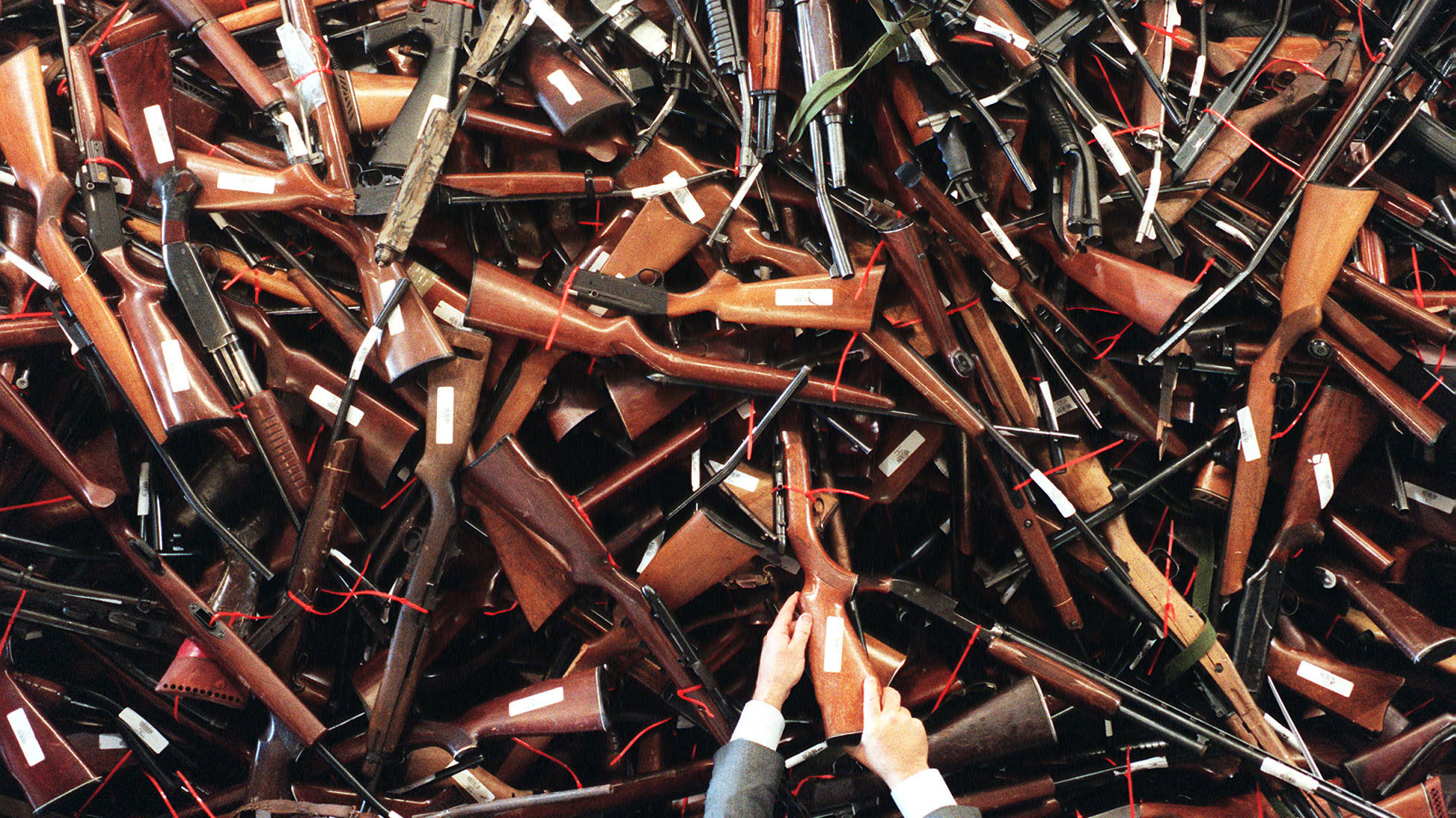As armas compraram de volta sob a recompra nacional em 1997.