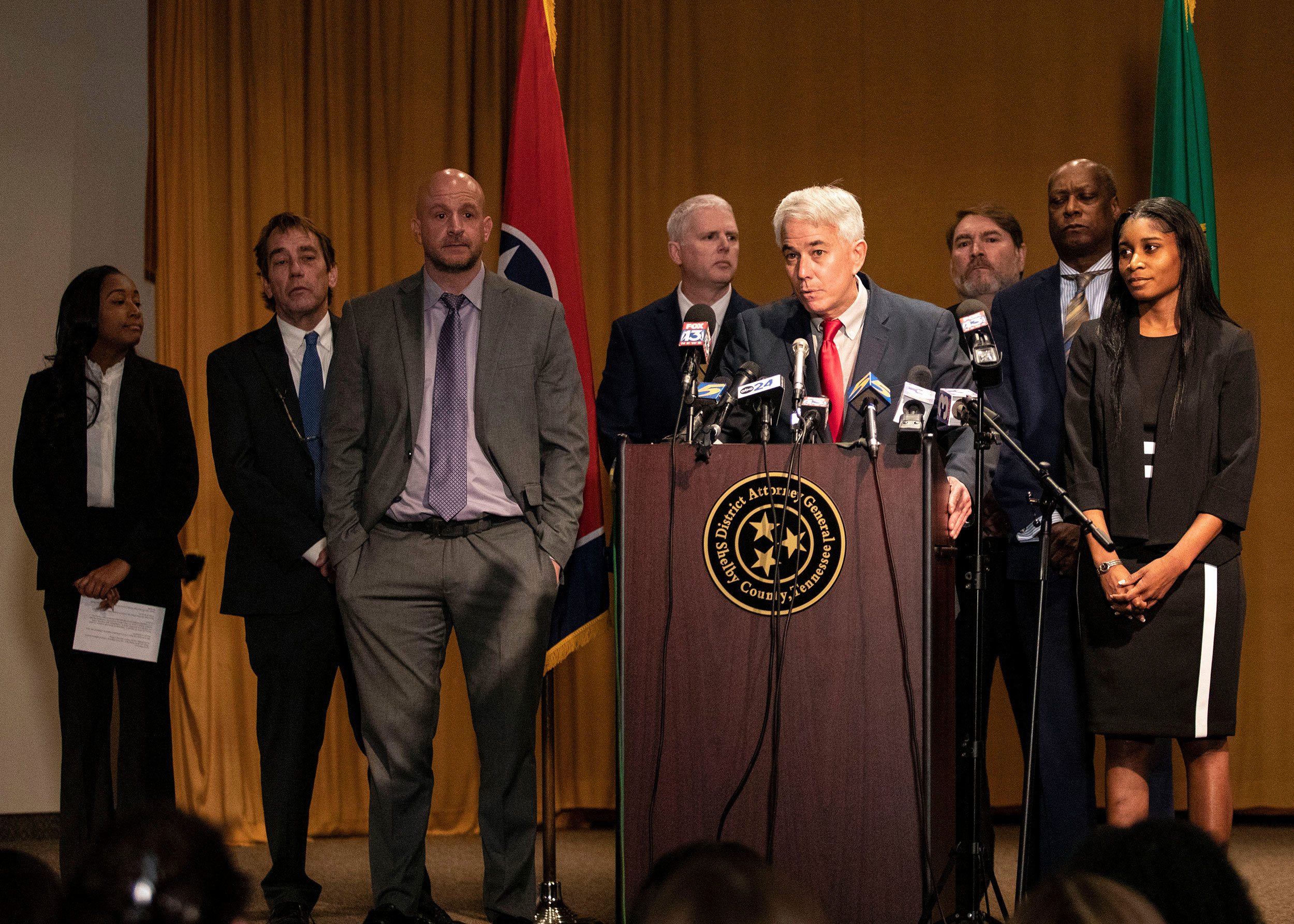 El fiscal de distrito Steve Mulroy aparece en una conferencia de prensa en Memphis el 26 de enero.